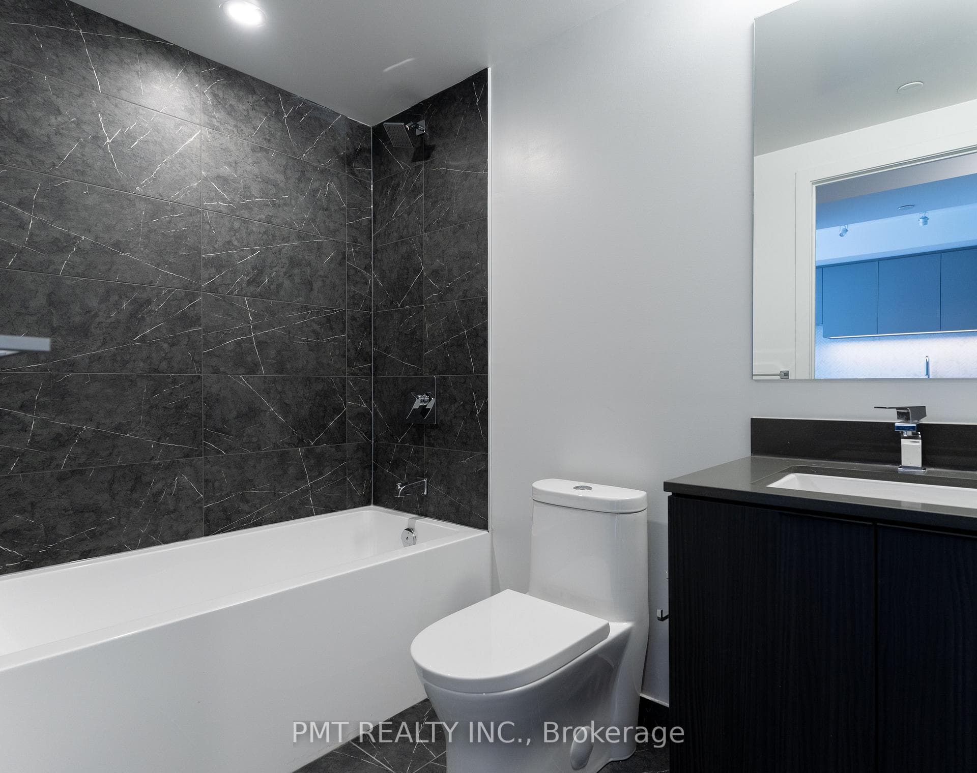 82 Dalhousie Street Unit 906 photo 13