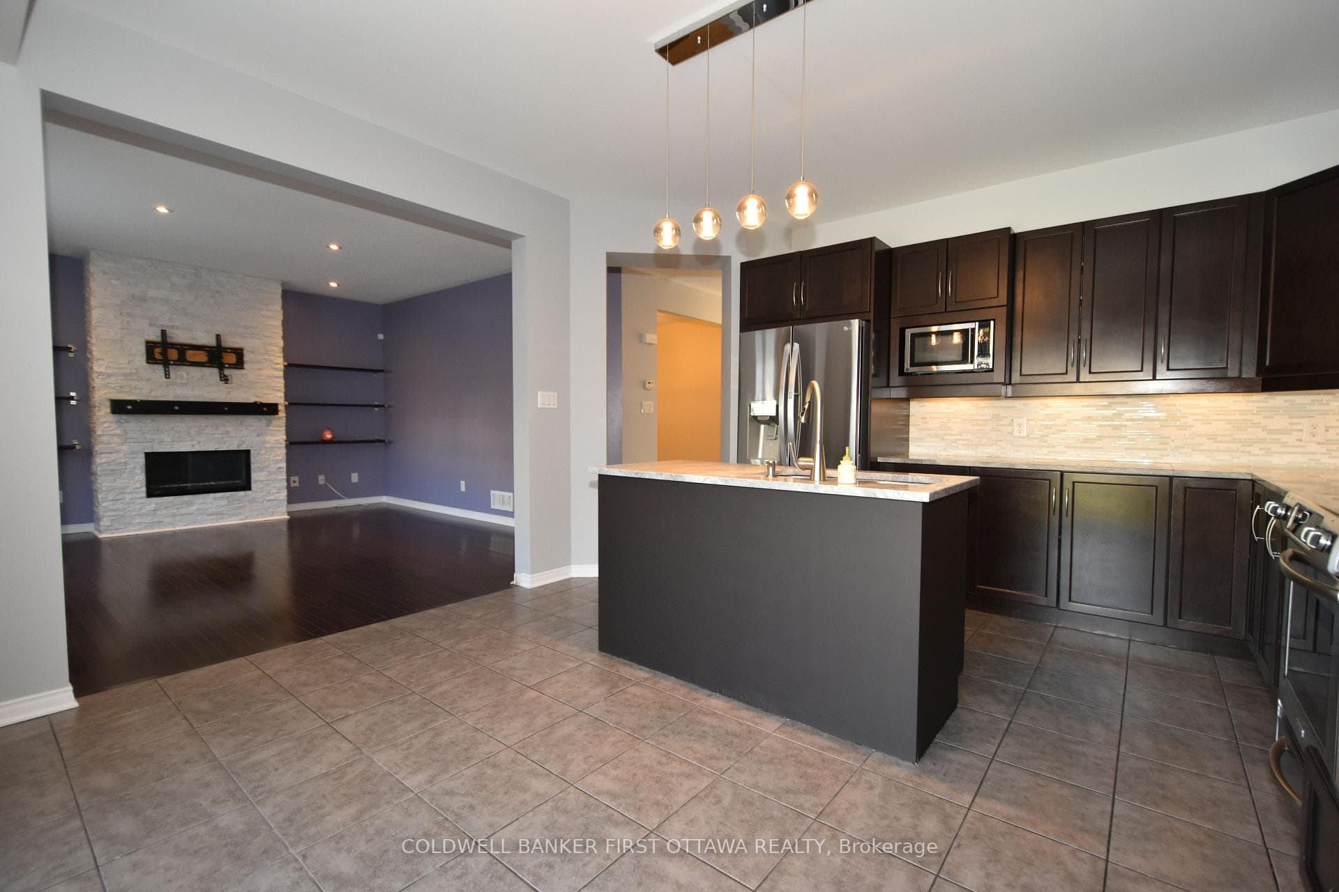 413 Blackleaf Drive photo 8