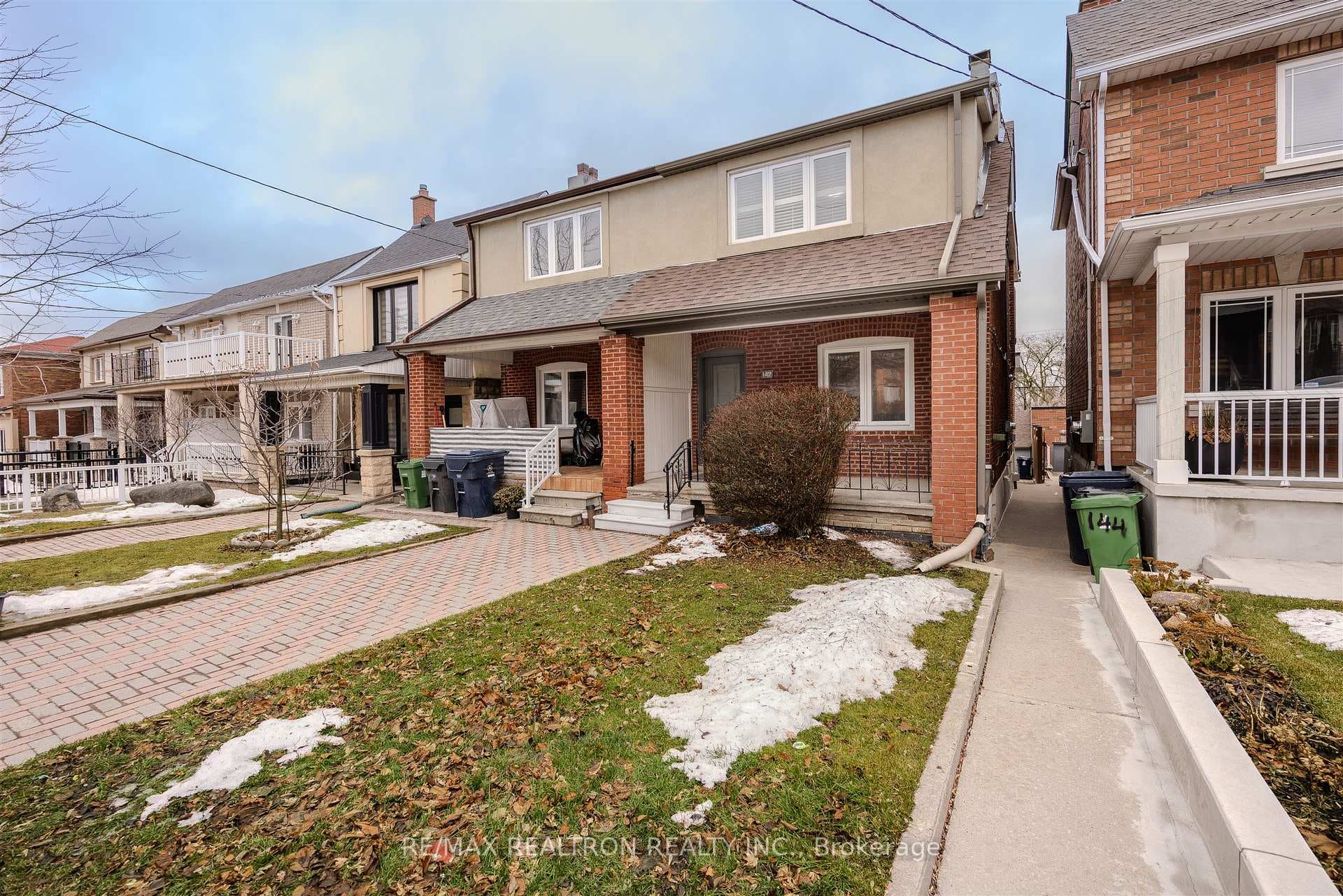 142 Gilbert Avenue photo 2