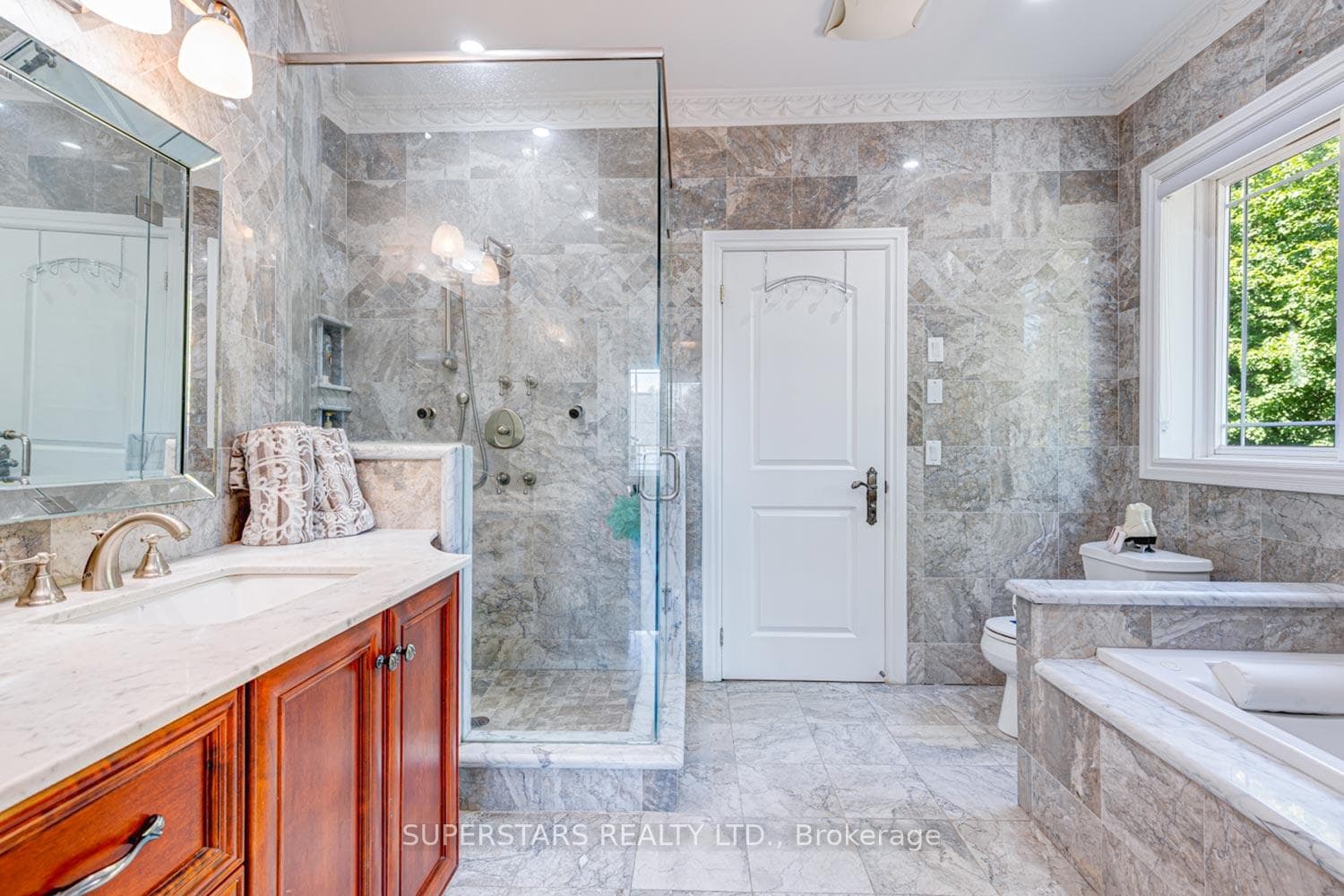 43 Hughson Drive photo 28