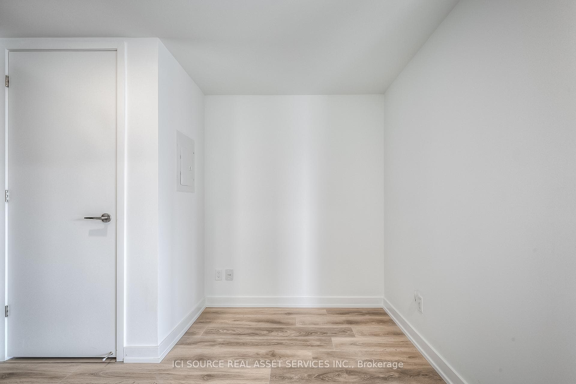501 Yonge Street Unit 1902 photo 6