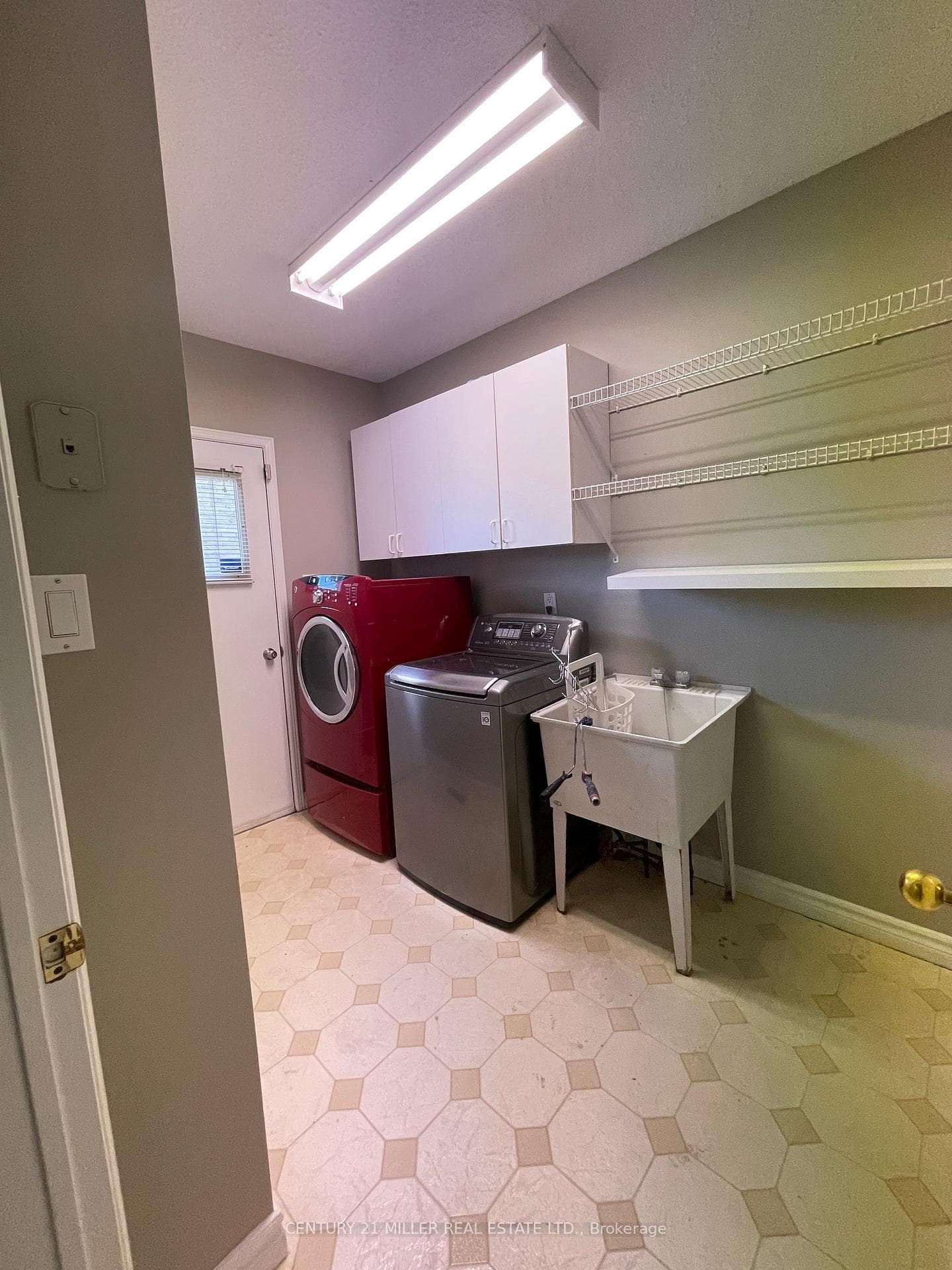 Main Flr Laundry
