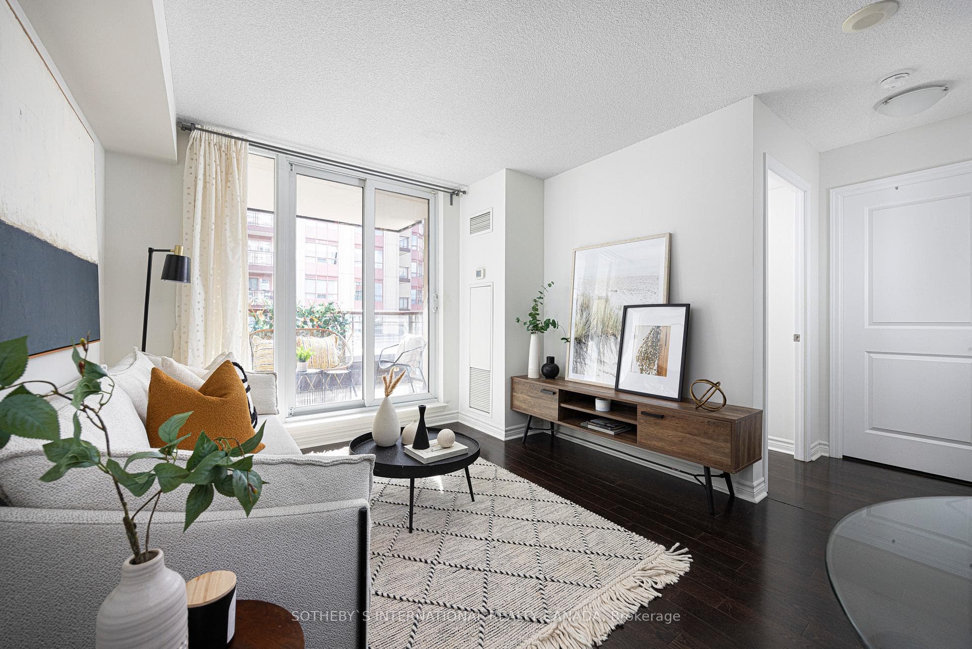 27 Rean Drive Unit 305 photo 4