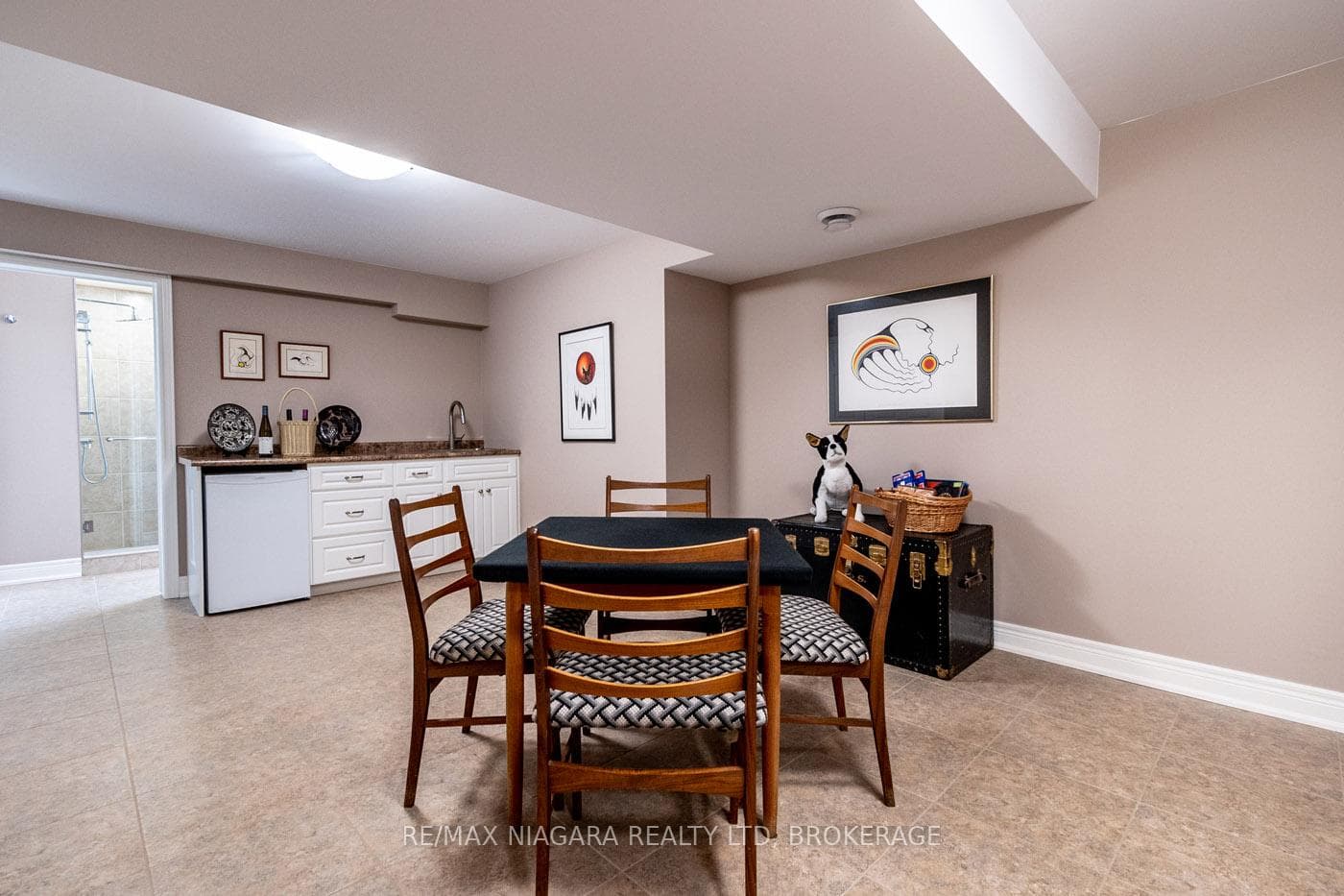 Kitchenette area