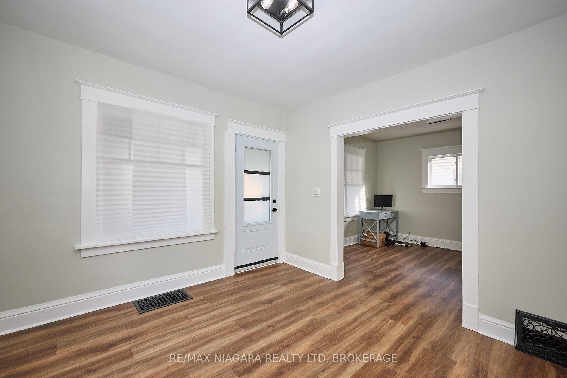 5006 Morrison Street photo 6