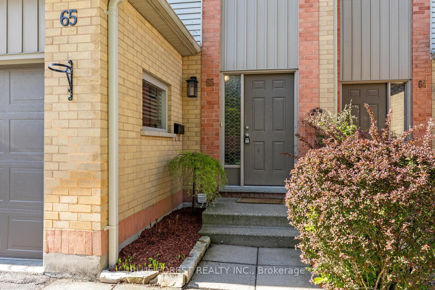 1199 Hamilton Road Unit 65 photo 3