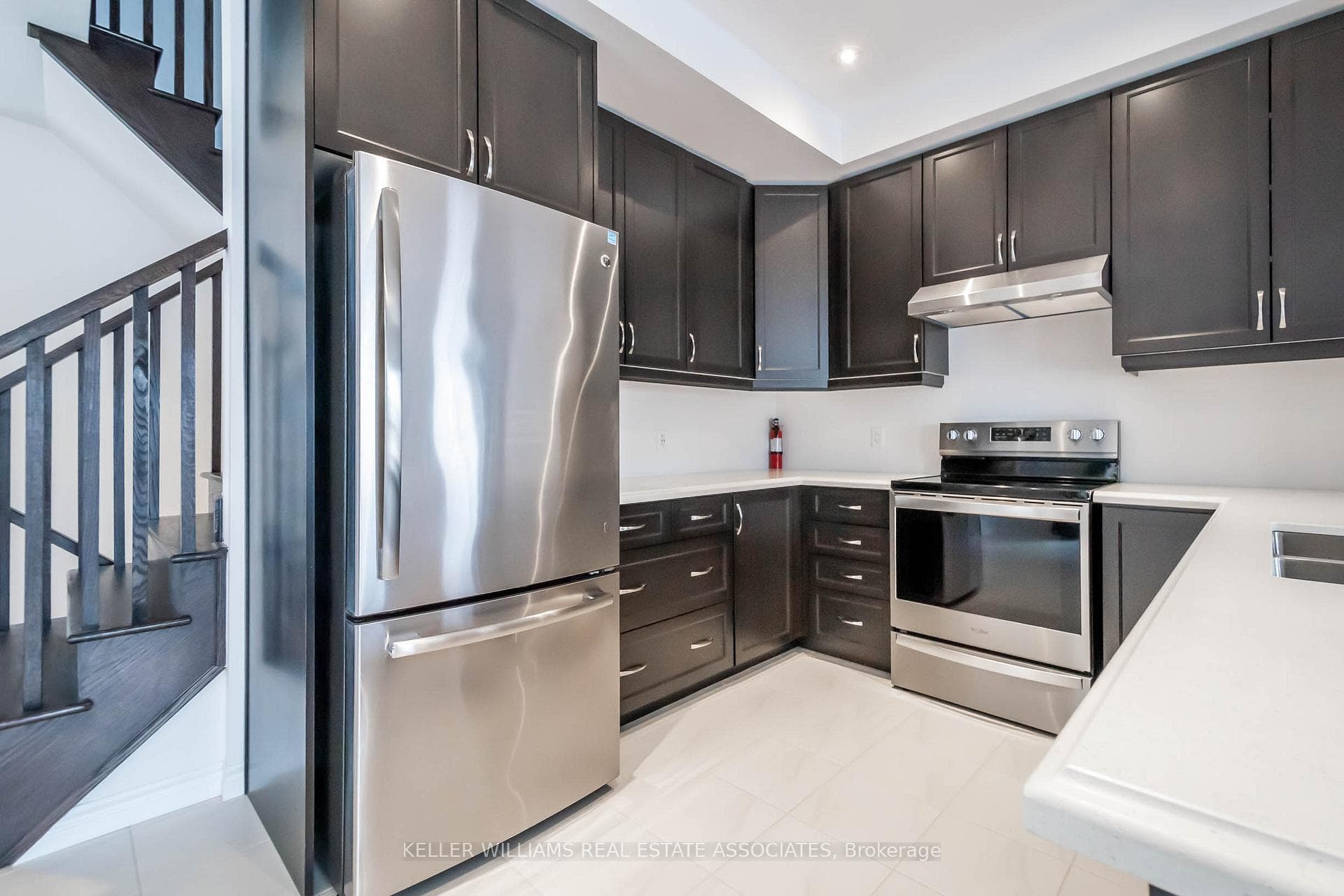 3981 Crown Street photo 5