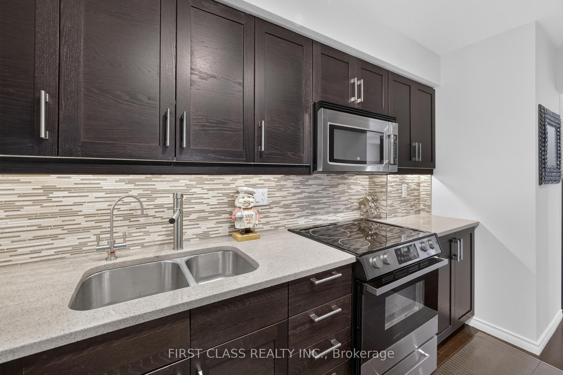 202 Royal Orchard Boulevard photo 22