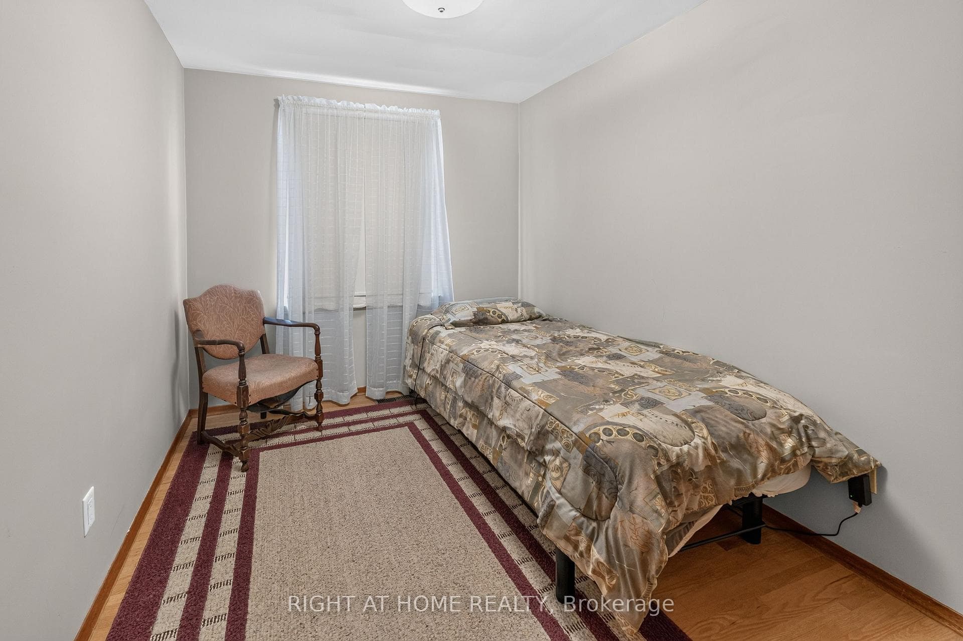49 Locke Avenue photo 16