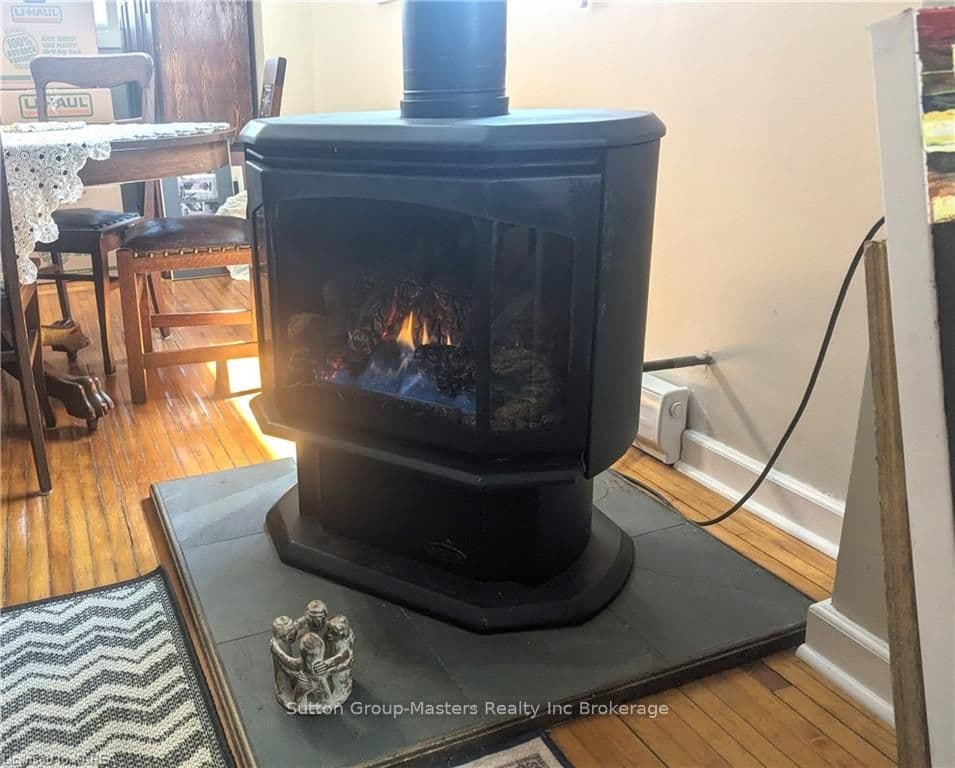 10 ST CATHERINE Street photo 9