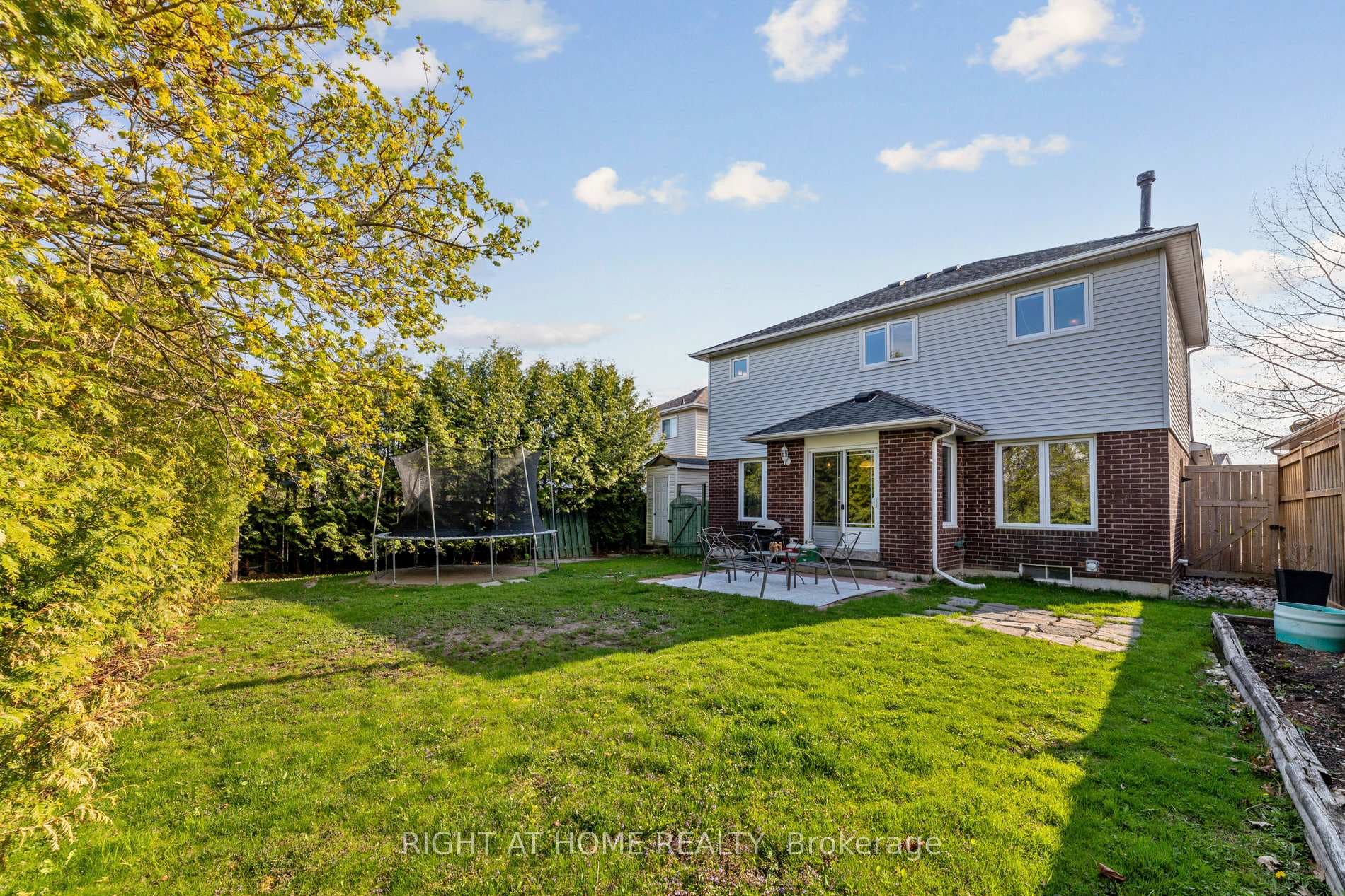 5 Coulson Court photo 12