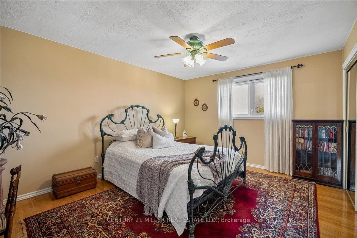 5 Cortina Crescent photo 16