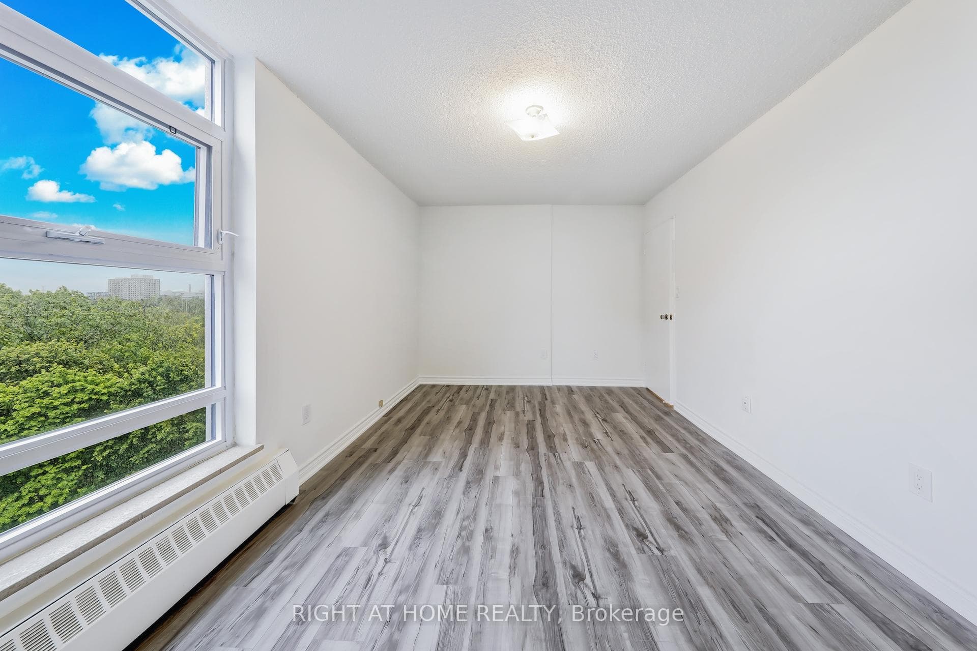 335 Driftwood Avenue Unit 701 photo 32