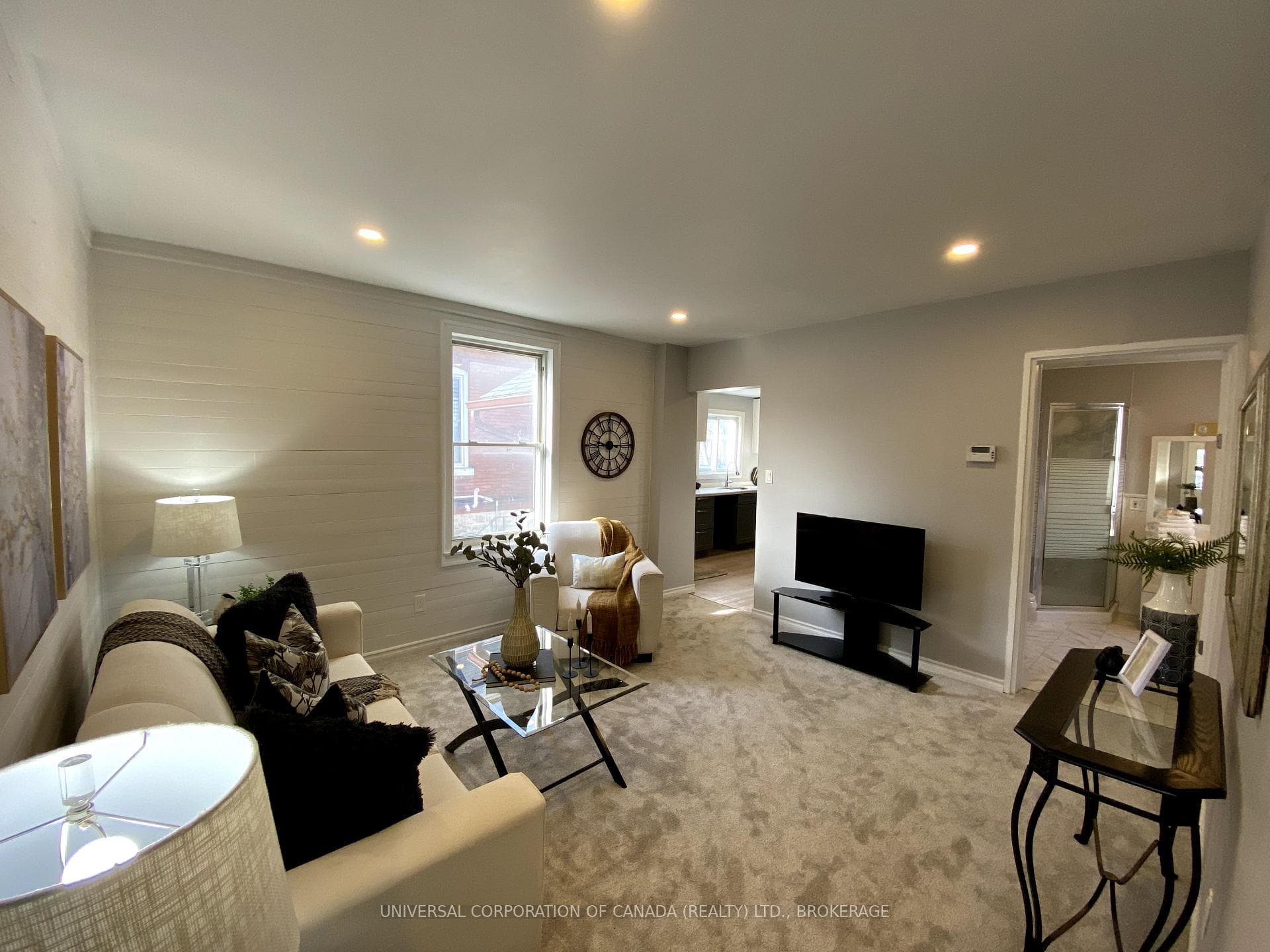98 Flora Street photo 11