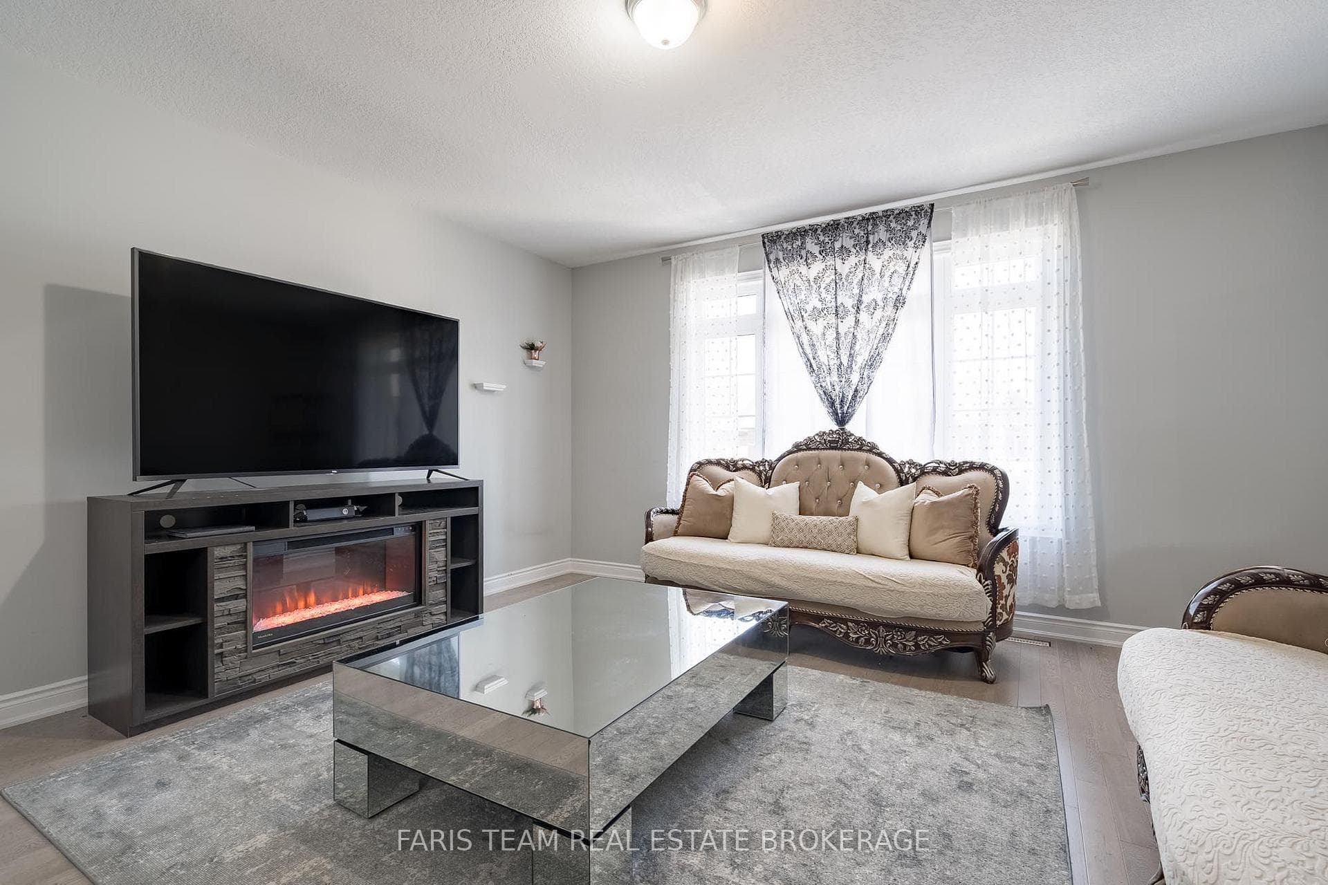 236 Eighth Avenue photo 18