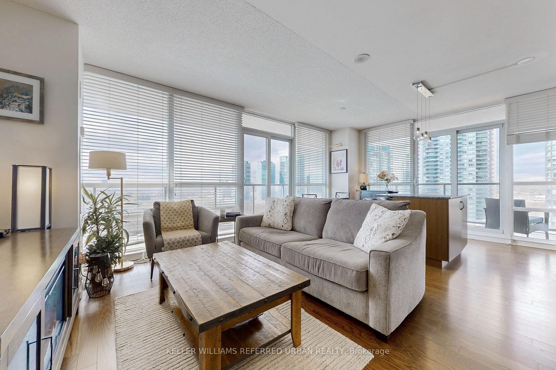15 Legion Road Unit 1704 photo 1