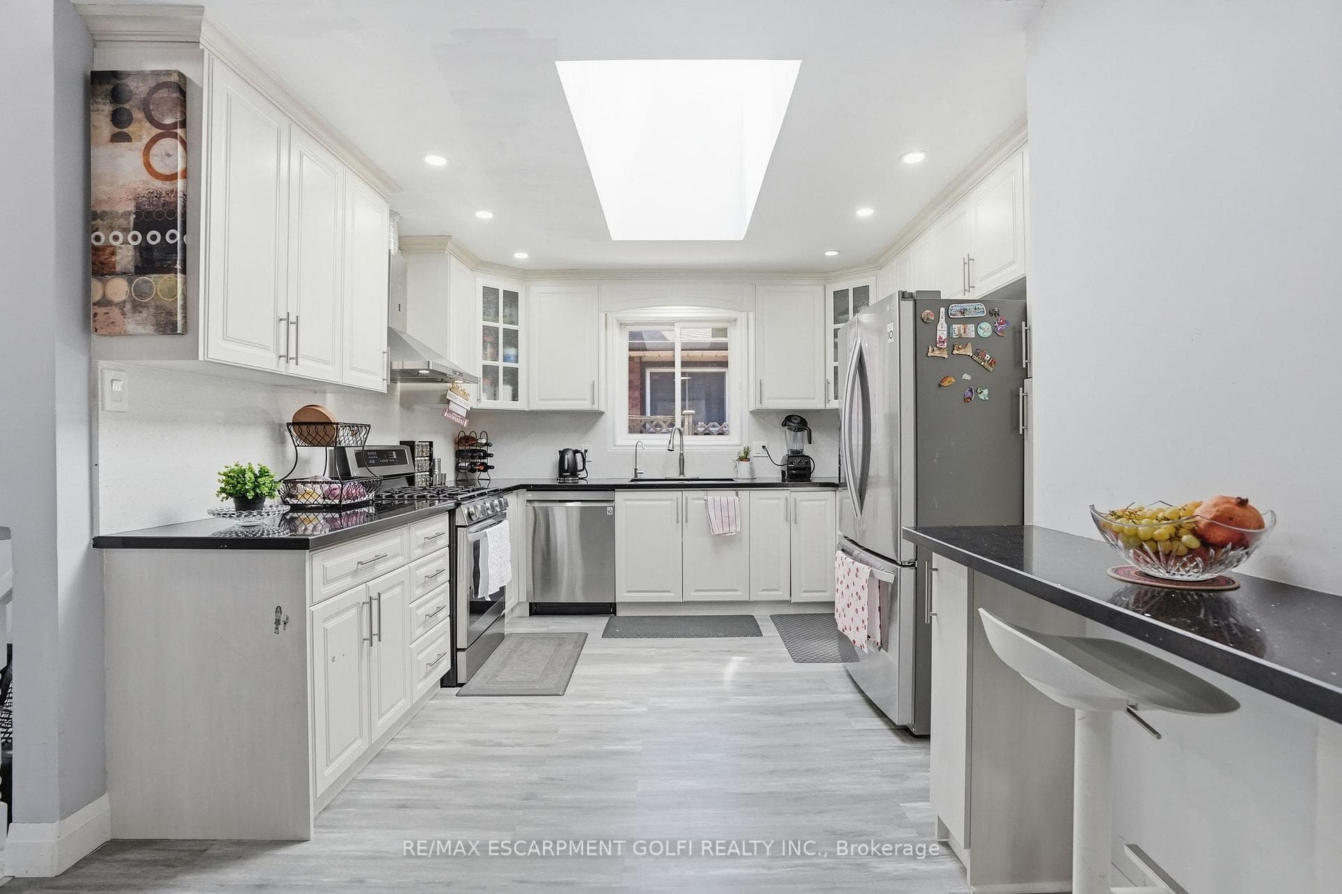 391 East 24th Street photo 12