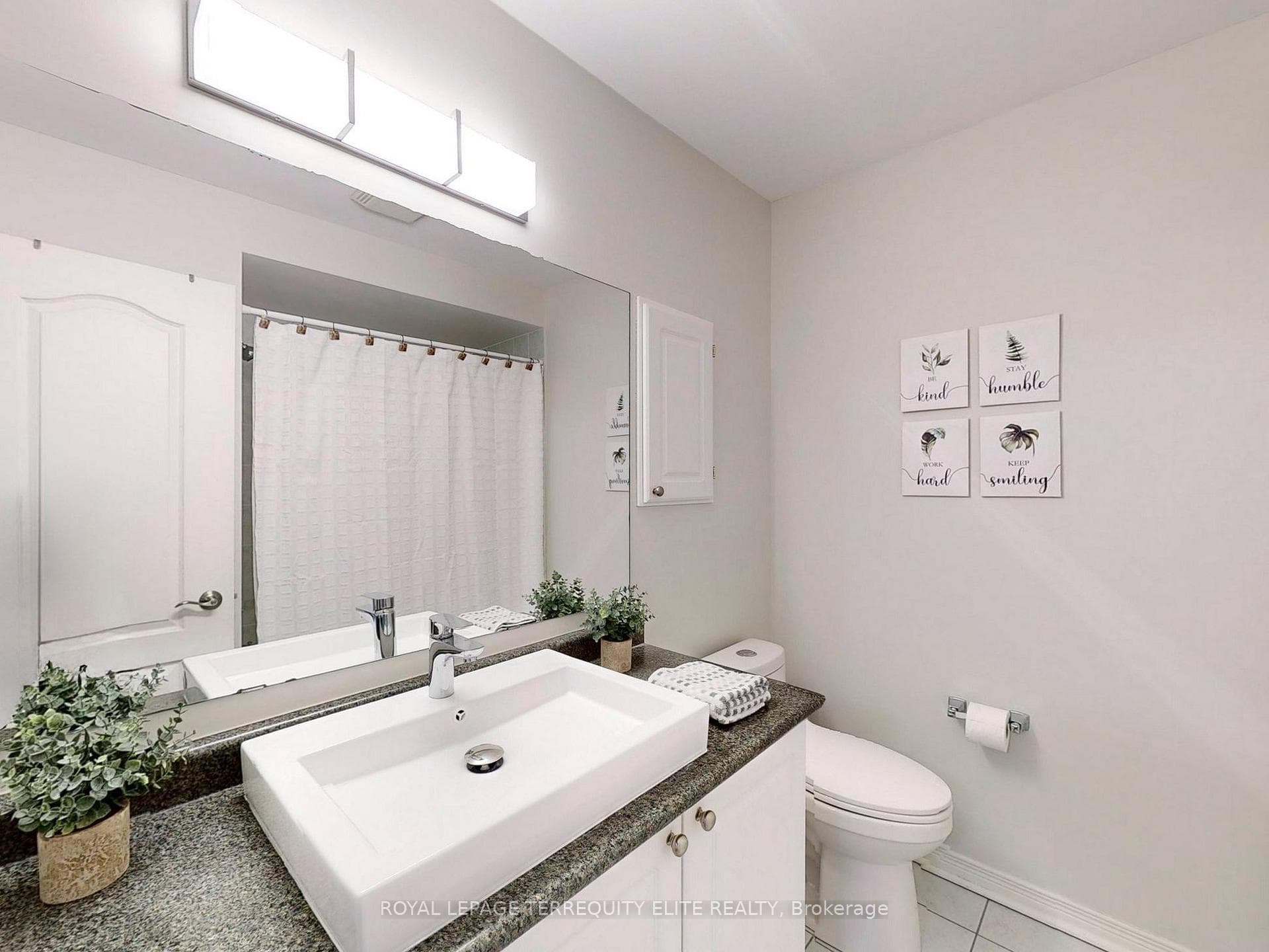39 Wheelwright Drive photo 27