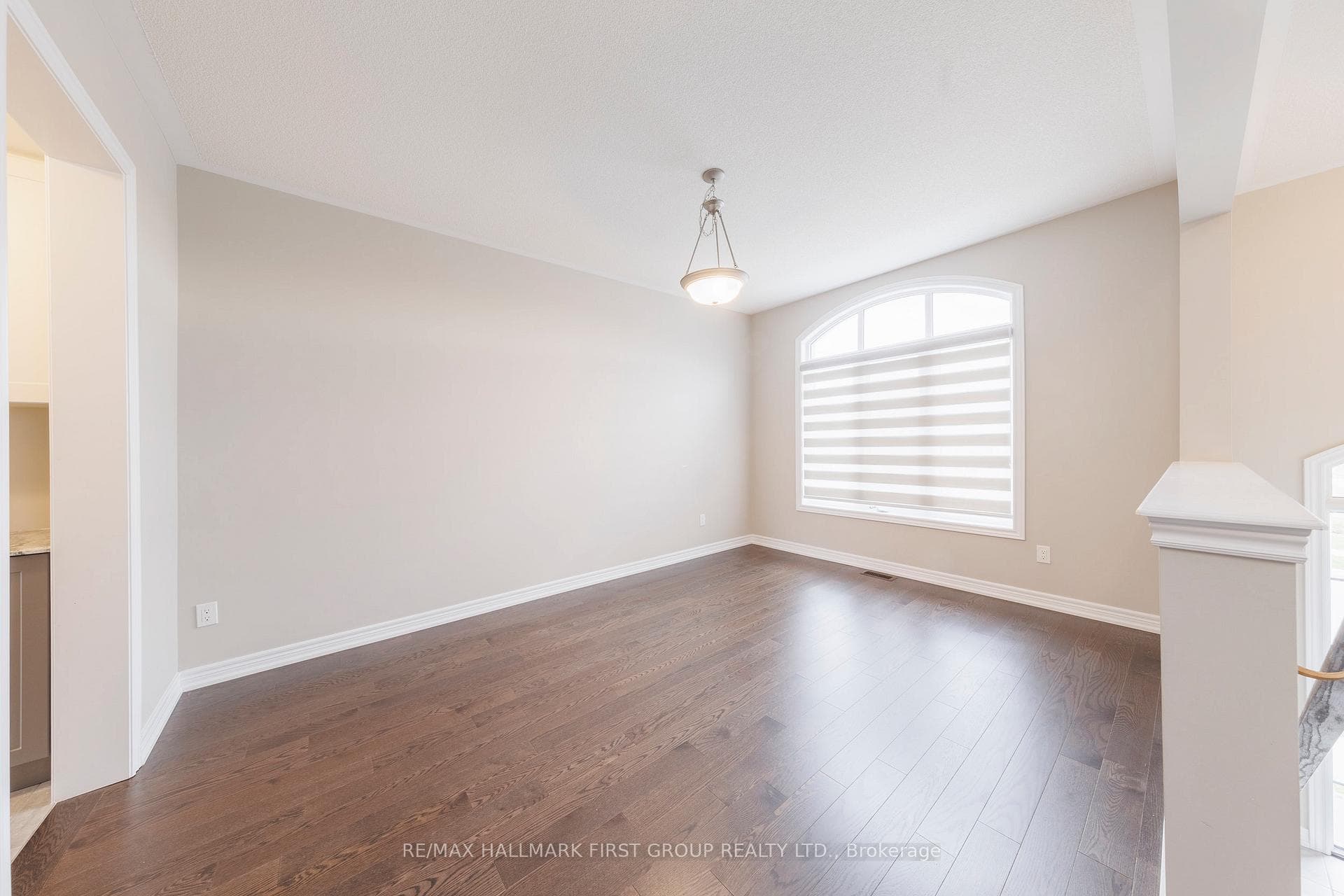 2482 Hibiscus Drive photo 4