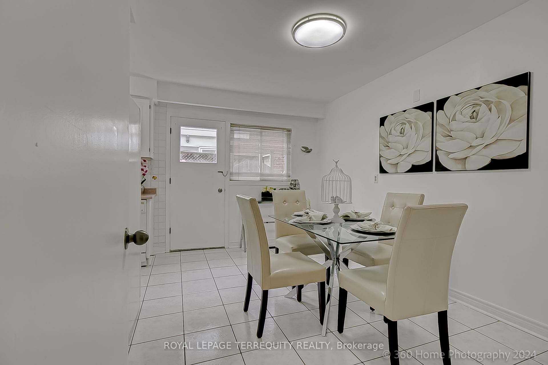136 Voltarie Crescent photo 13