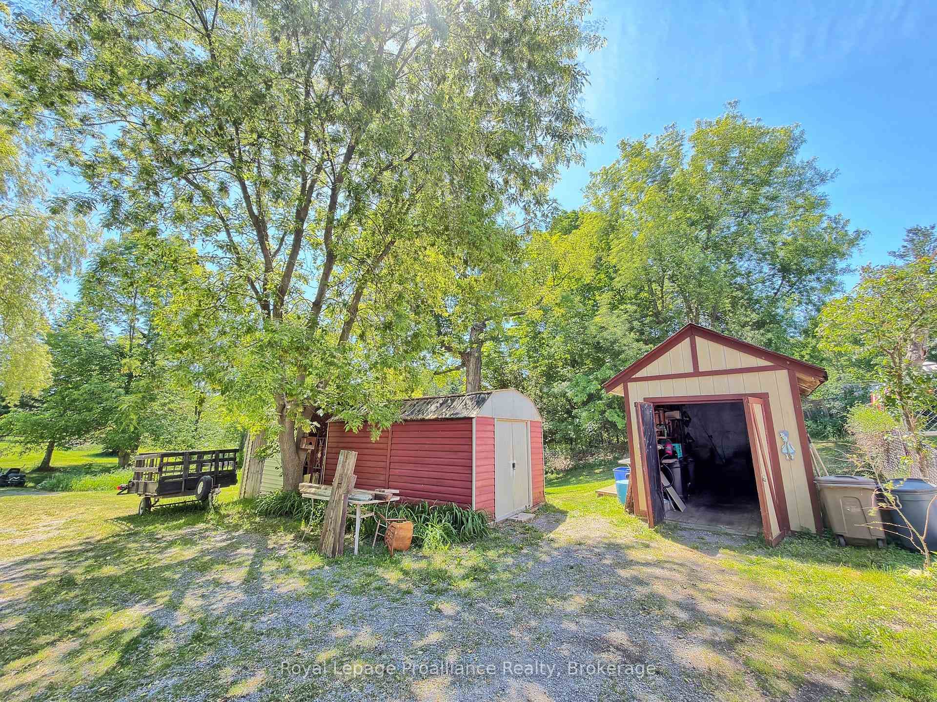 144 Wellington Street photo 39