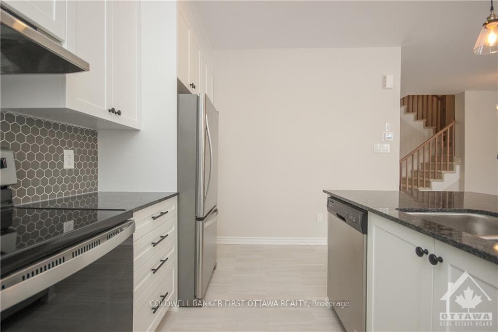 72 FOCALITY Crescent photo 14