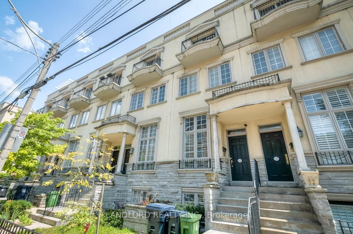135 Massey Street photo 37