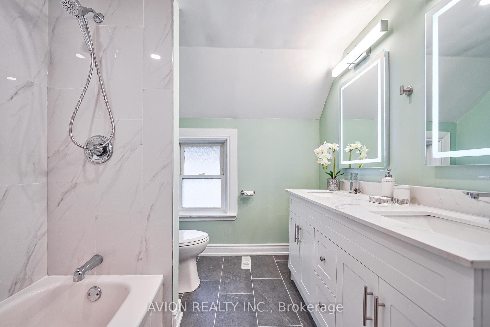 121 Stacey Avenue photo 10