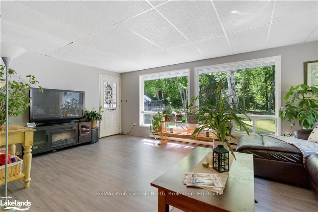 134 CHURCHILL GARDENS Road photo 14