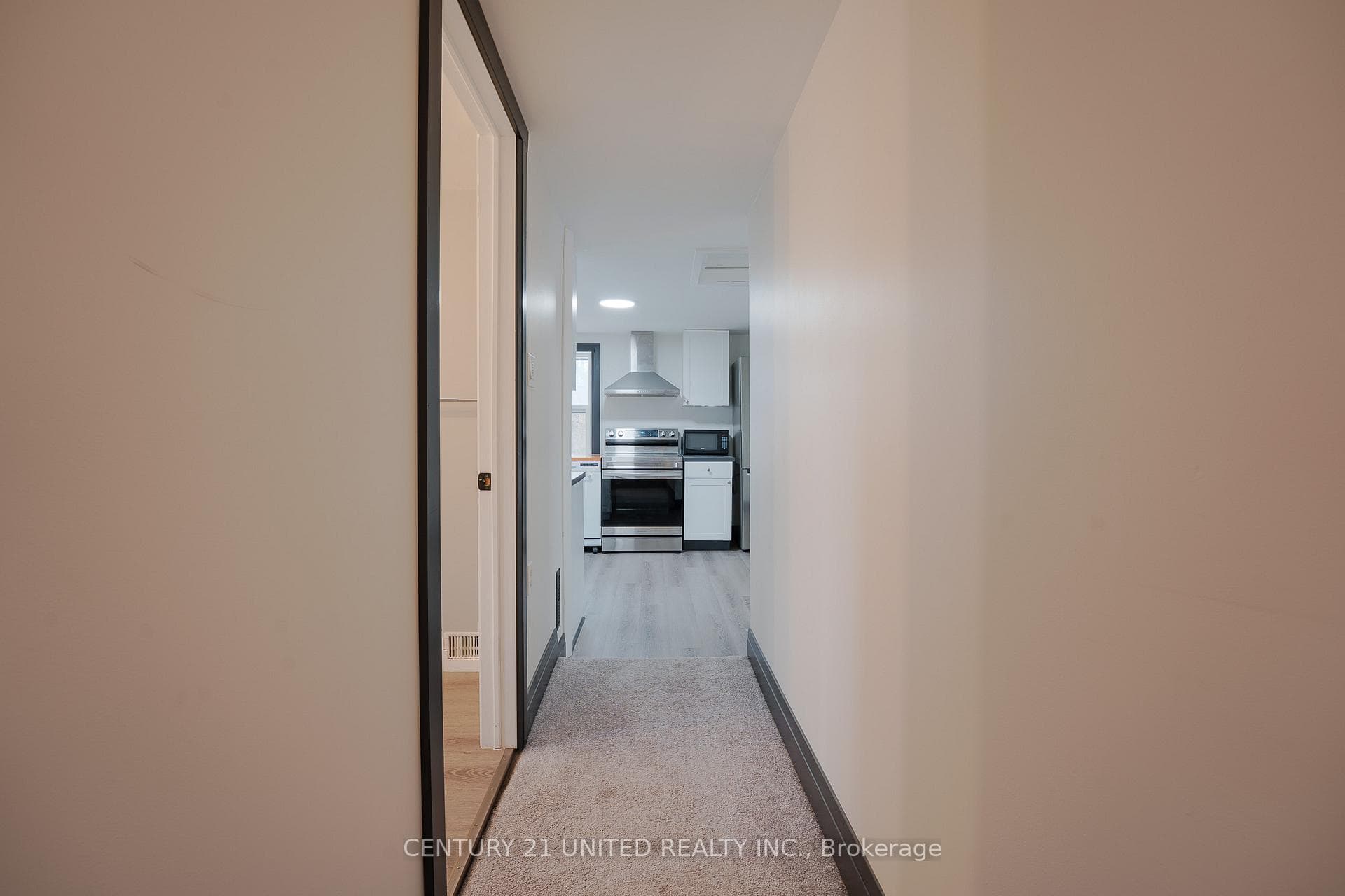 552 Bethune Street photo 11