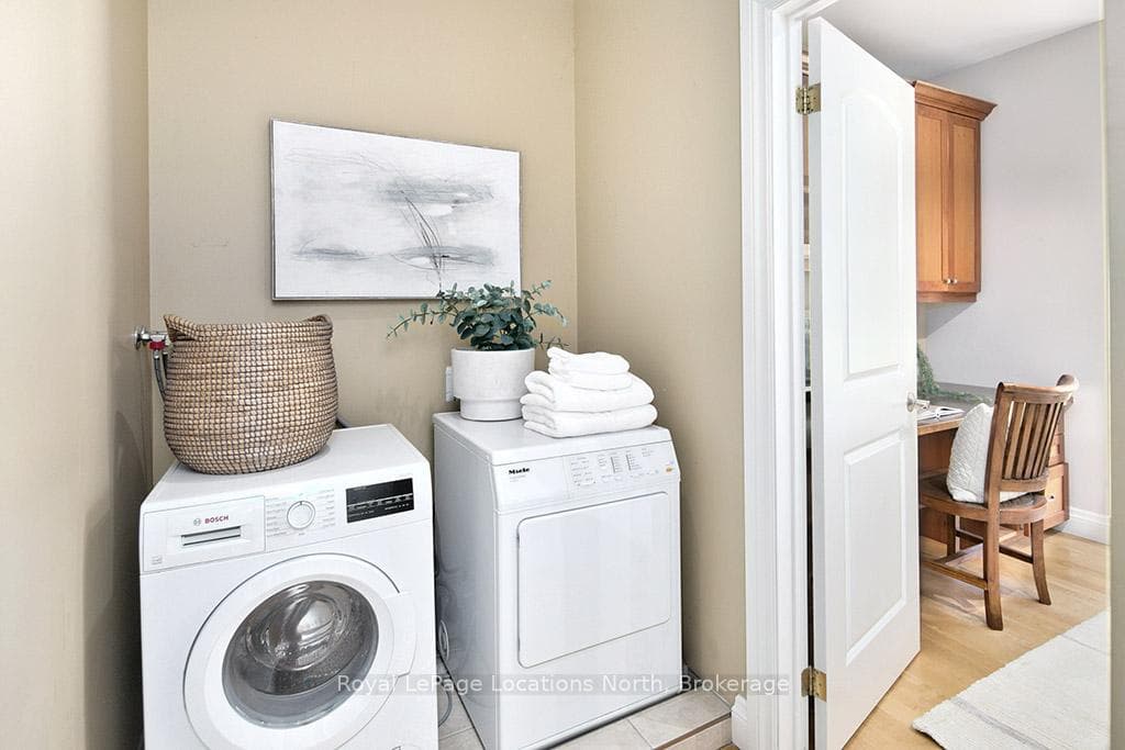 138 Russell Street photo 17