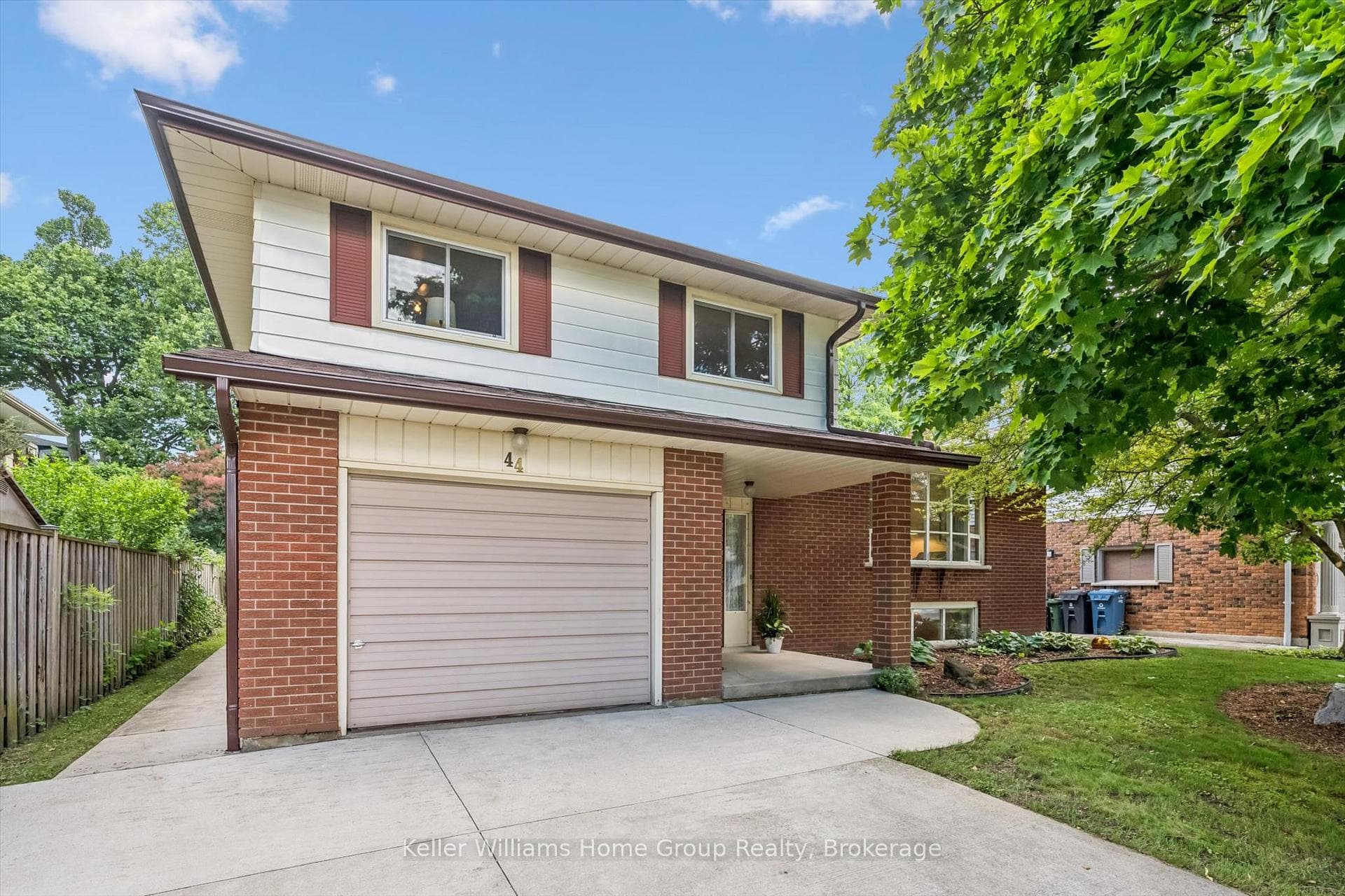 44 Sherwood Drive photo 1