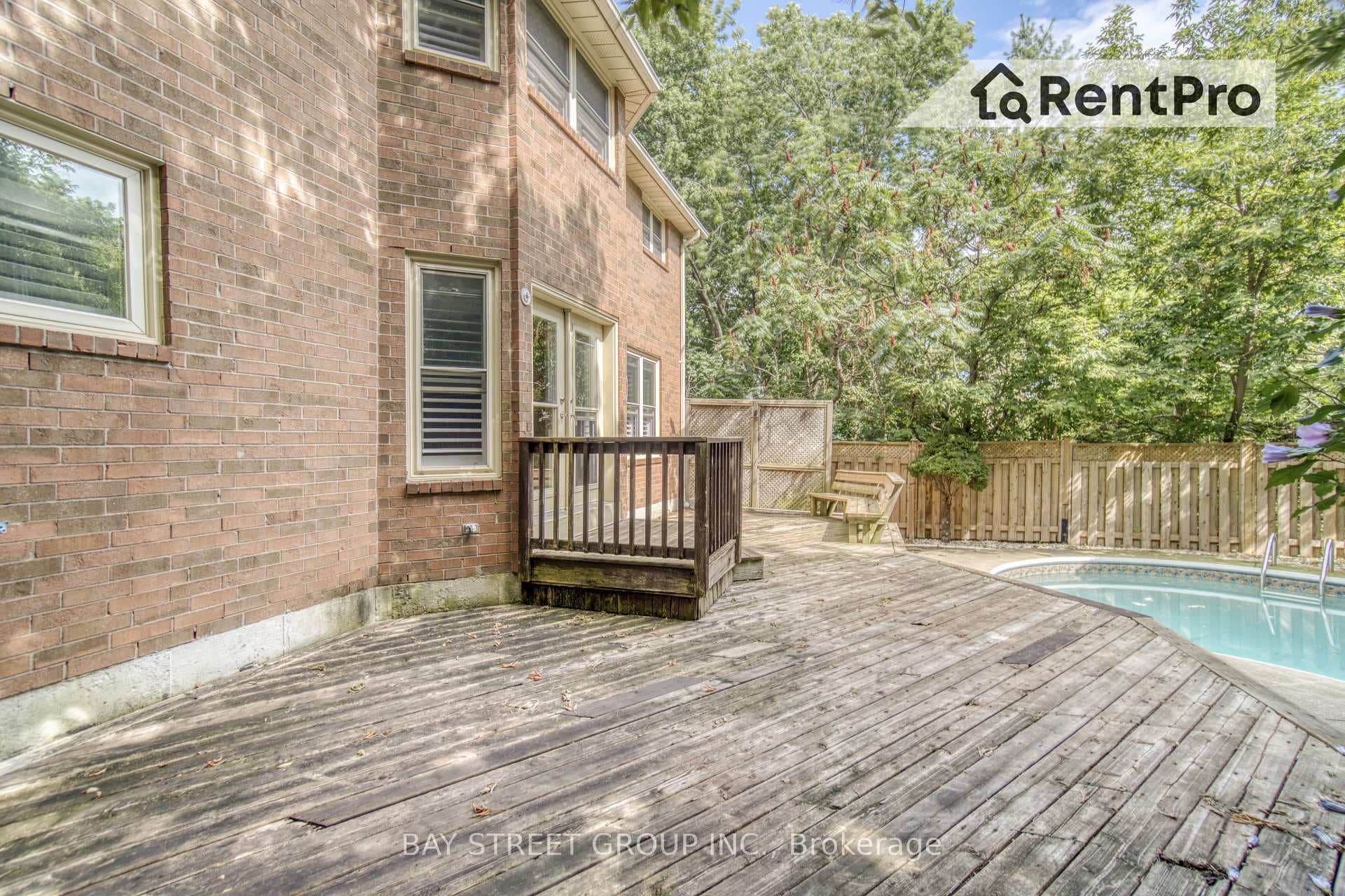 1096 Fieldstone Circle photo 40