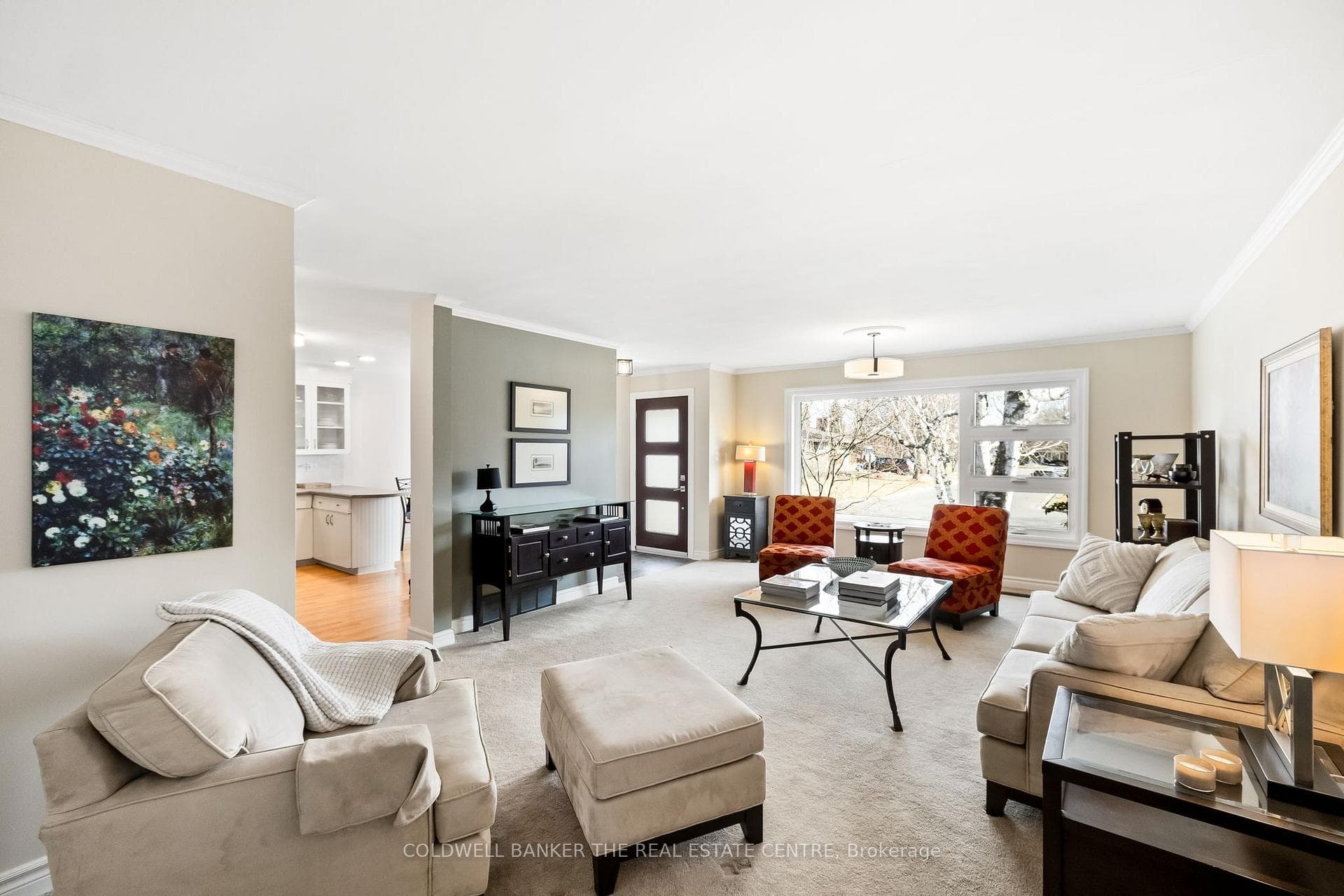422 Juliana Drive photo 4