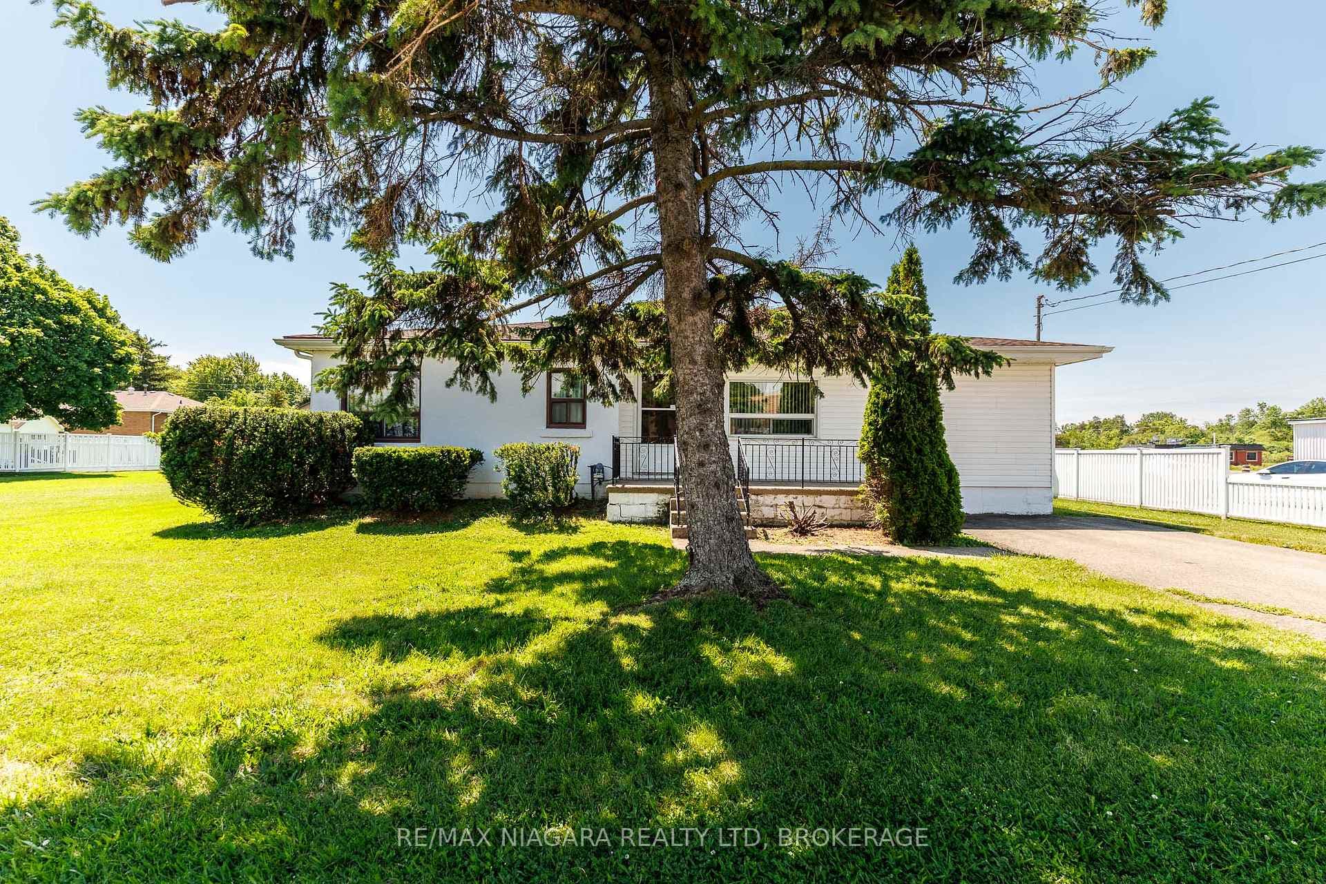 1200 sq ft 2 Bed/2 Bath Bungalow