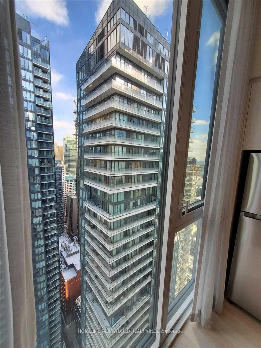 357 King Street Unit 3605 photo 9