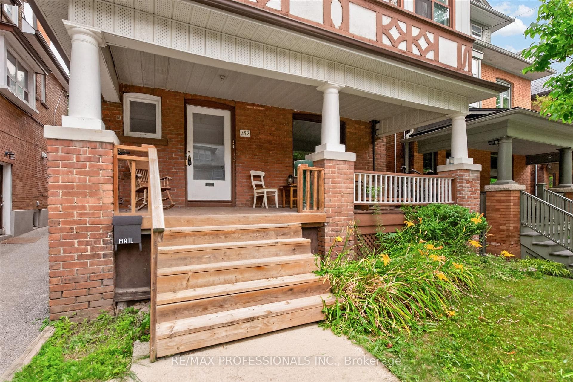182 Geoffrey Street