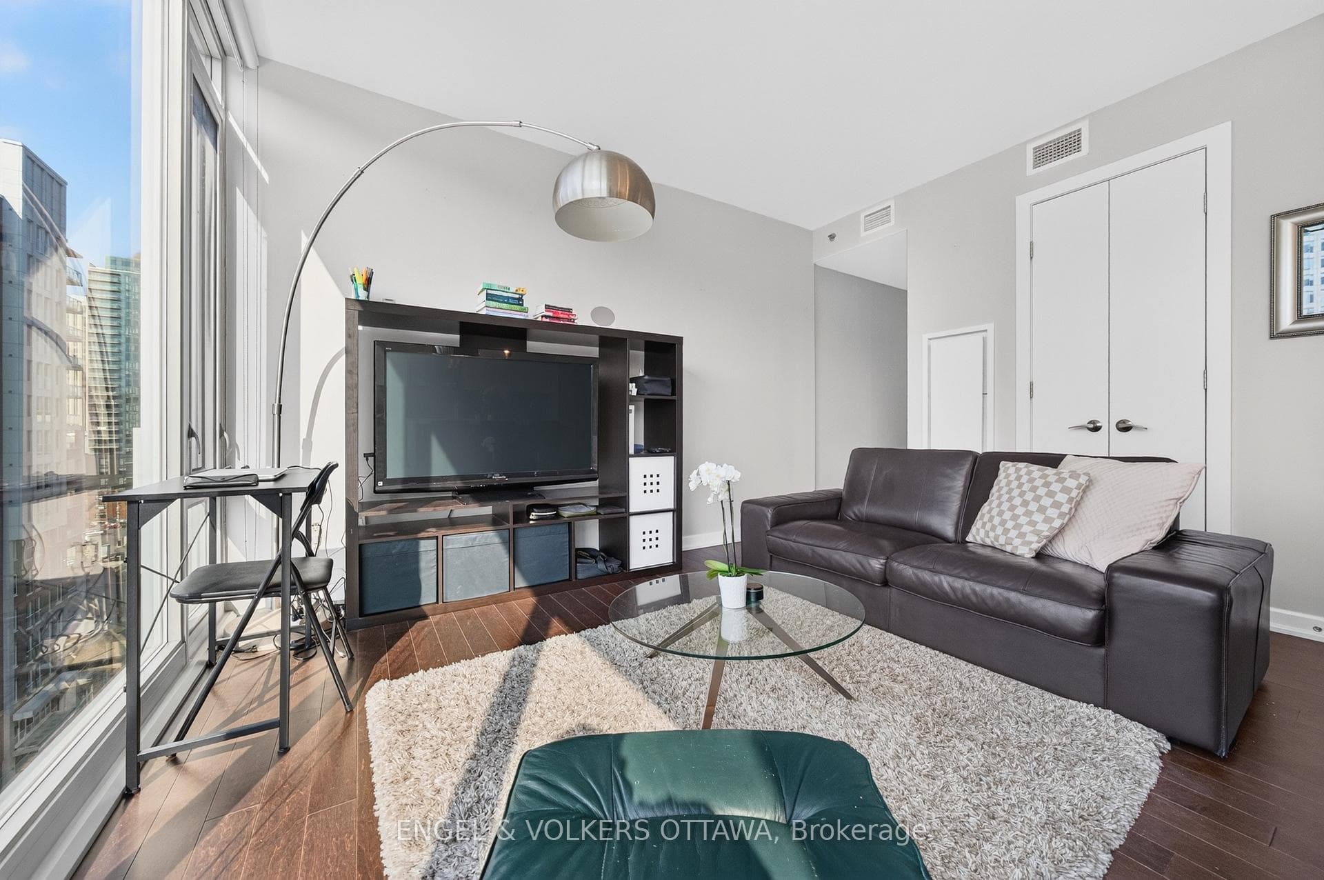 300 Lisgar Street Unit 1011 photo 6