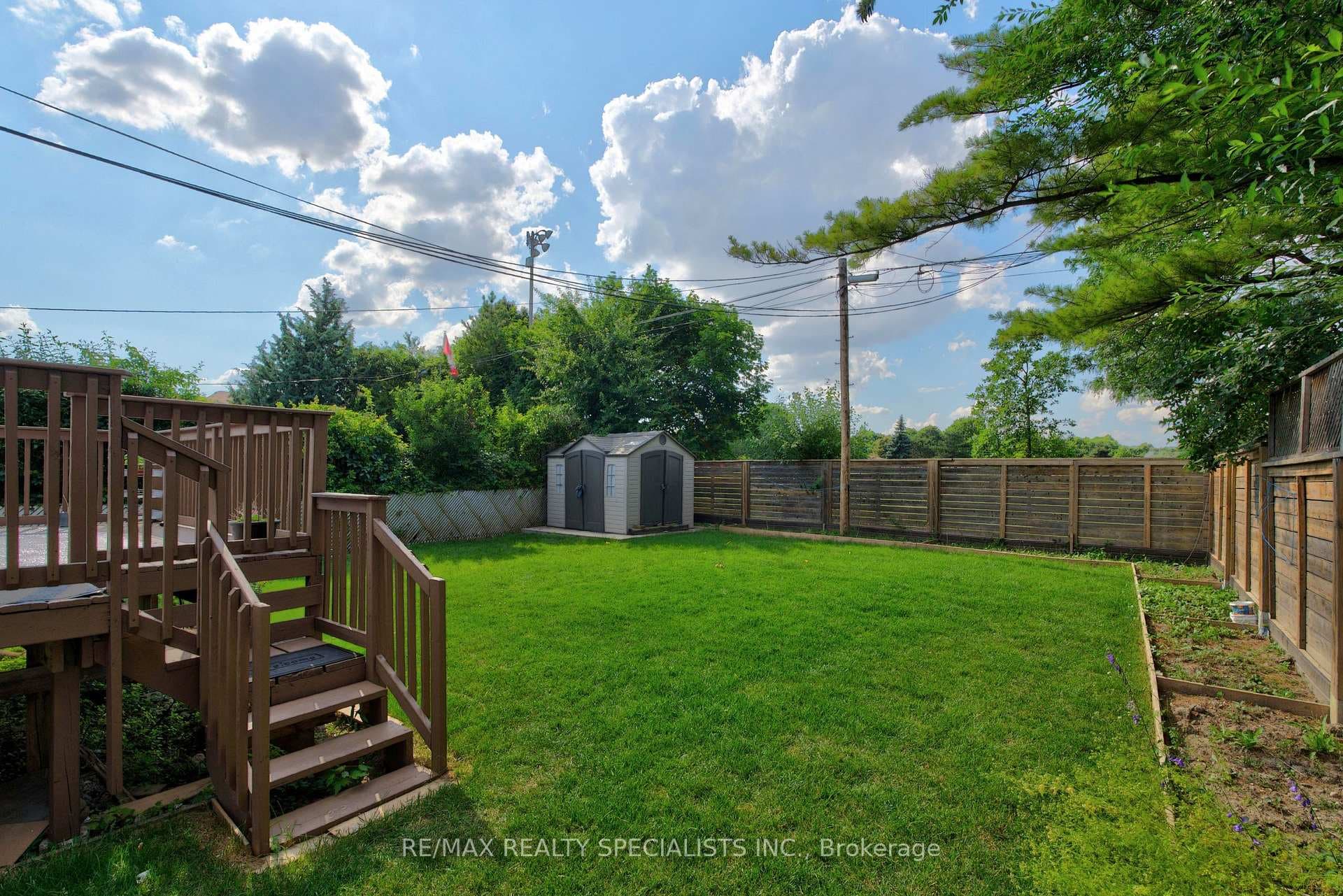 94 Eringate Drive photo 39