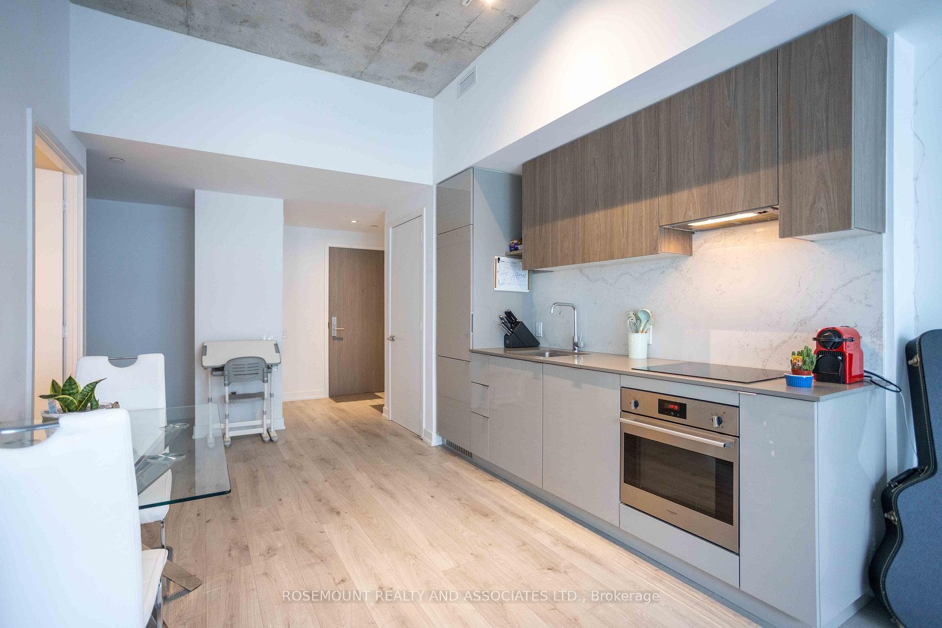 161 Roehampton Avenue Unit 712 photo 19