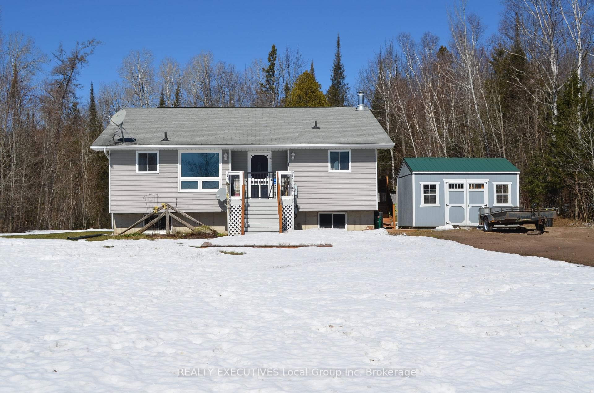 498 Alsace Road photo 1