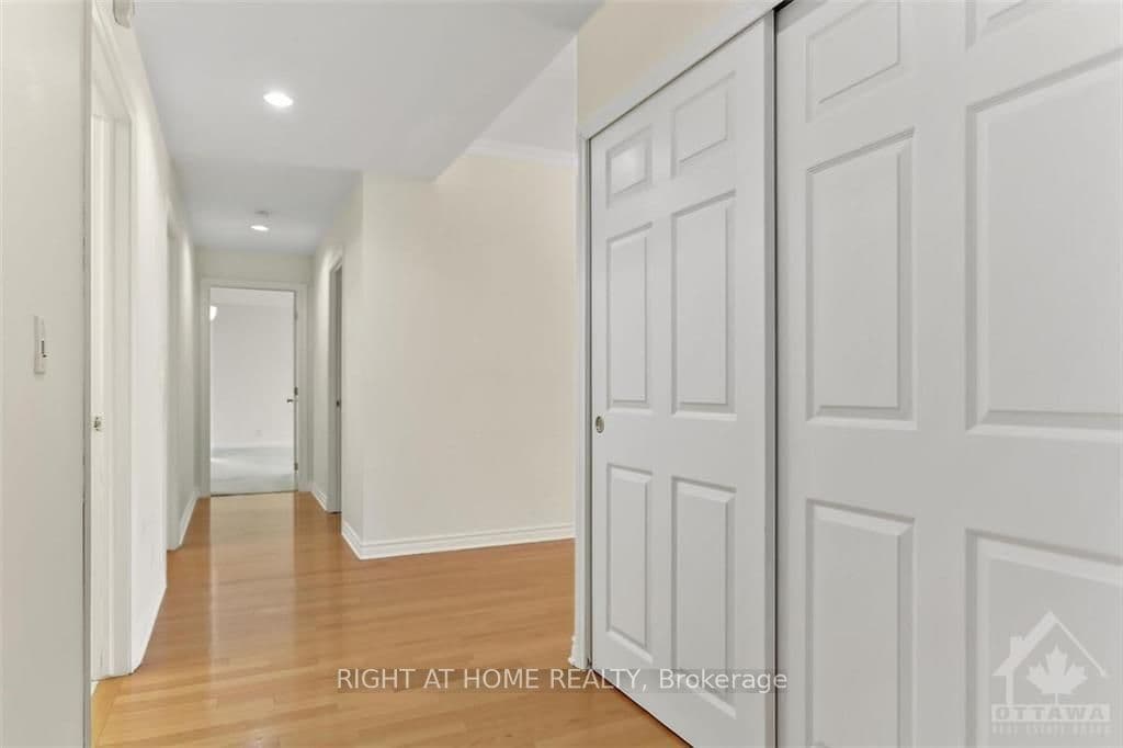 136 DARLINGTON Unit 207 photo 4