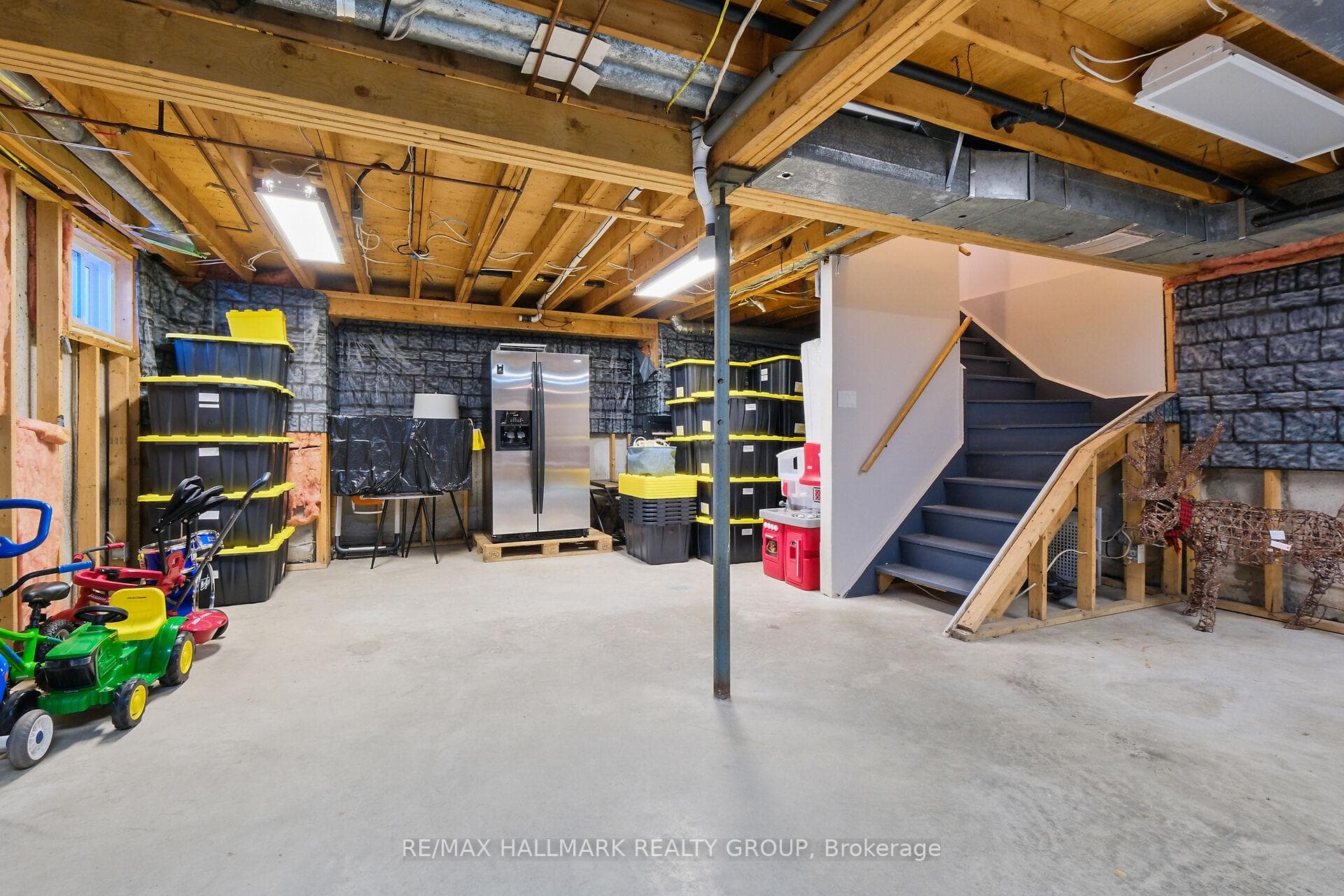 Huge unfinished basement