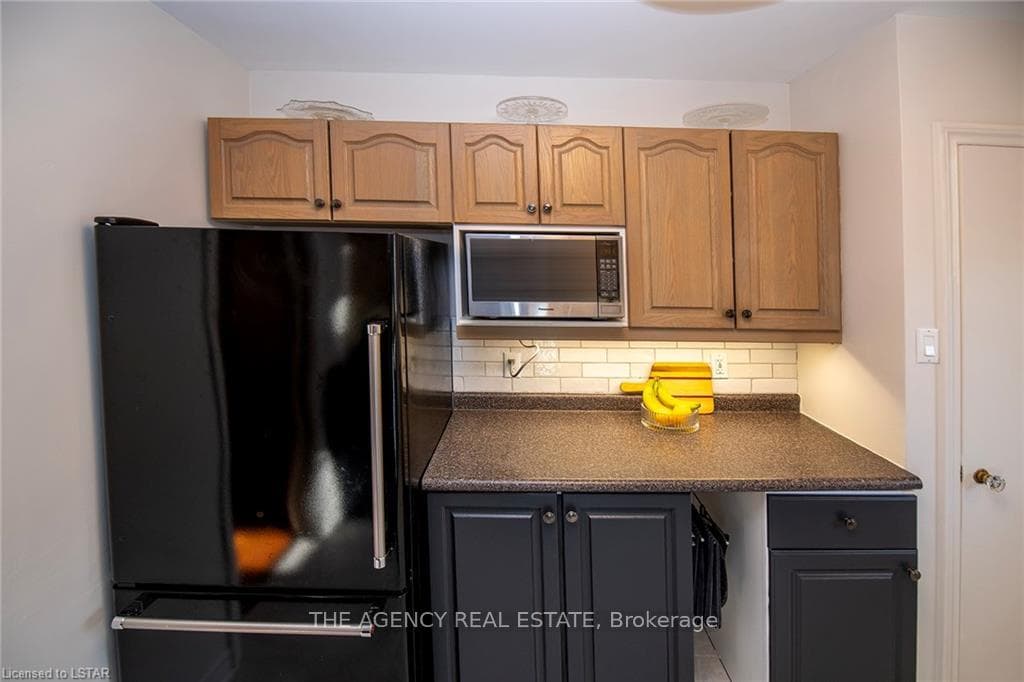 634 ROSS Street photo 16