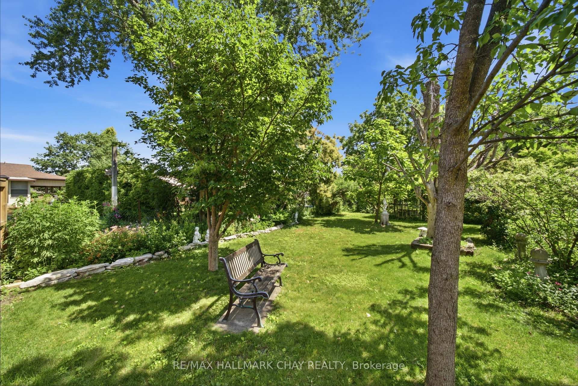 6 Highcroft Drive photo 28