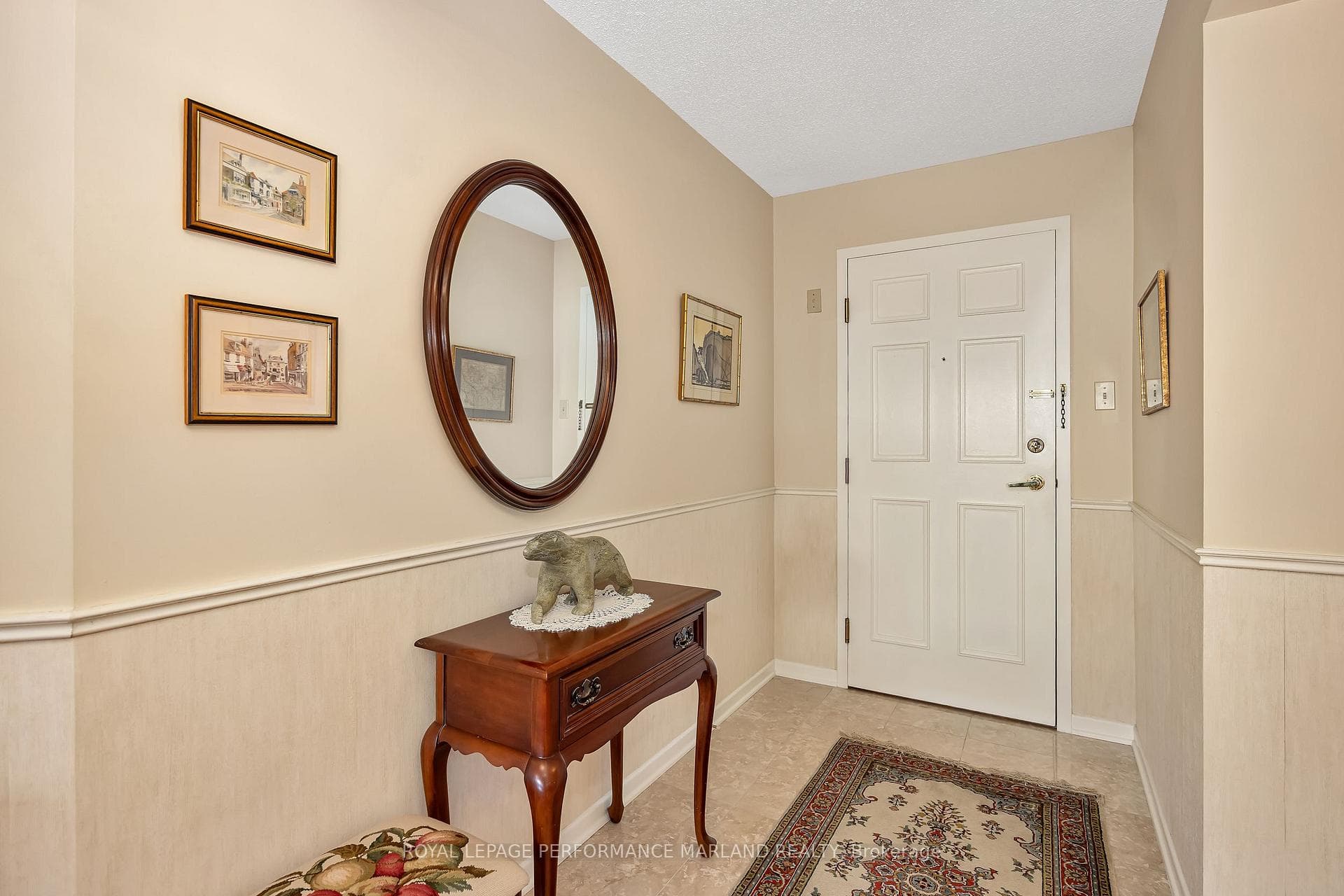 1510 Riverside Drive Unit 2007 photo 2