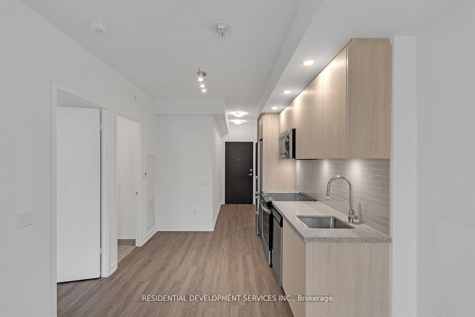 8868 Yonge Street Unit 316E photo 2