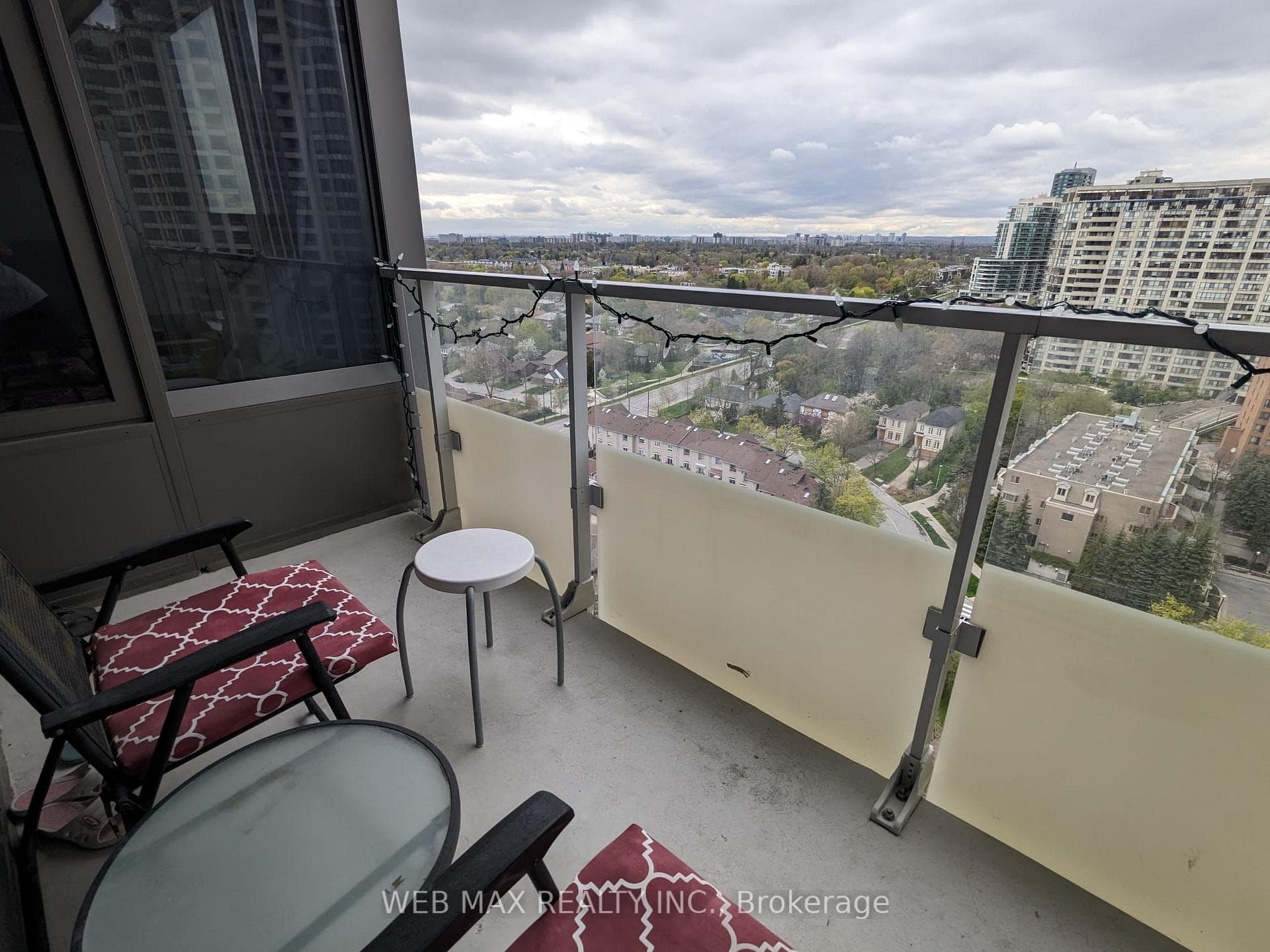 75 Canterbury Place Unit 2012 photo 7