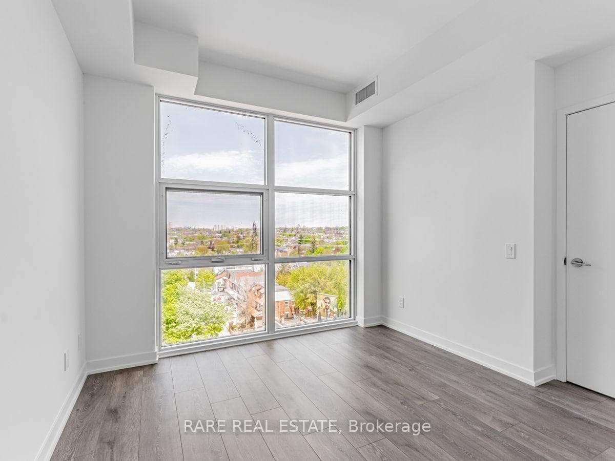 1787 St Clair Avenue Unit 815 photo 18