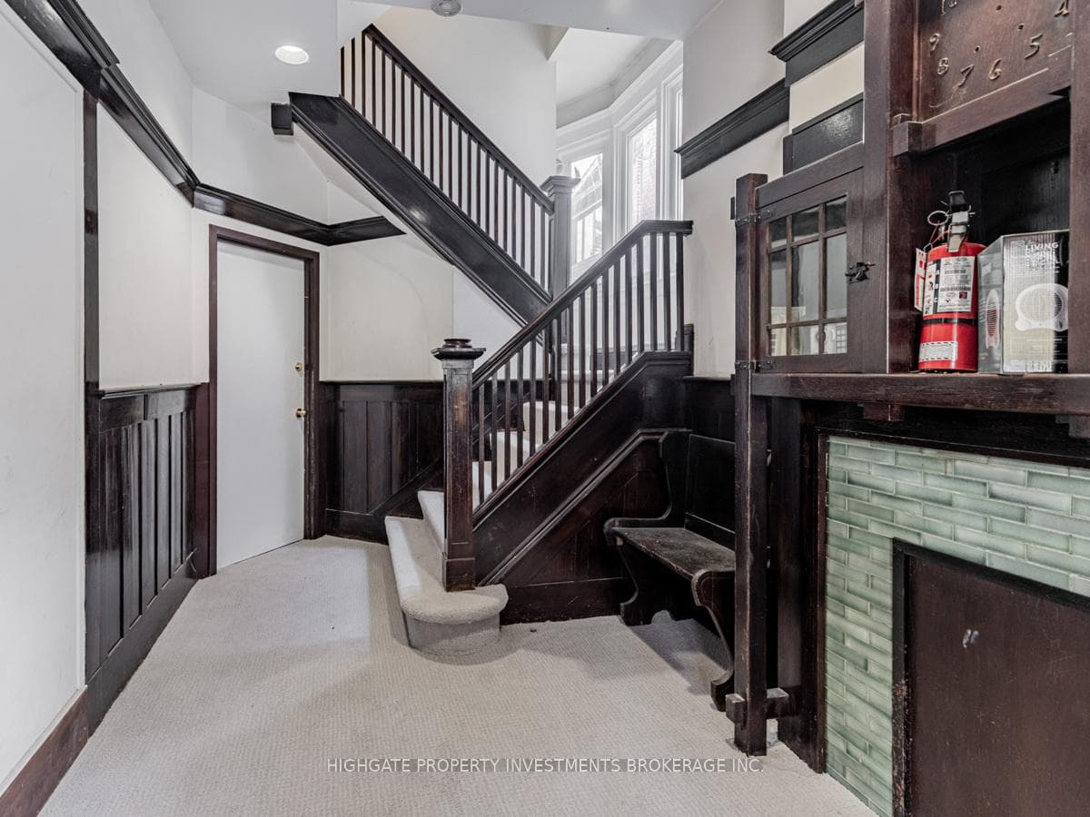 410 Palmerston Boulevard Unit Main photo 19